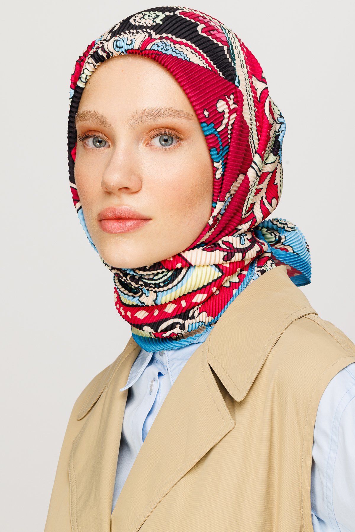 40 Patch Pattern Pleated Scarf - Cherry Bruise