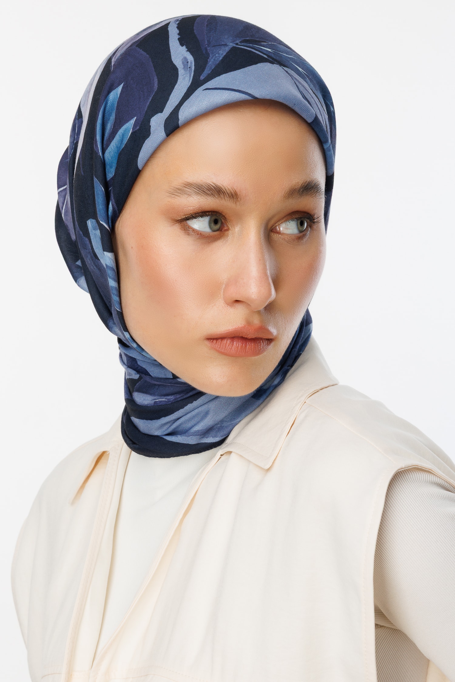 Lorya Pattern Cotton Scarf - Navyblue