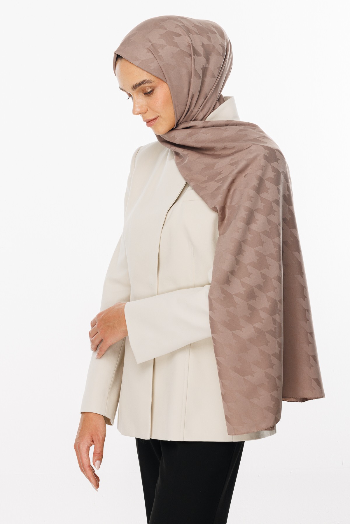 Crowbar Pattern Silk Jacquard Shawl - Canyon
