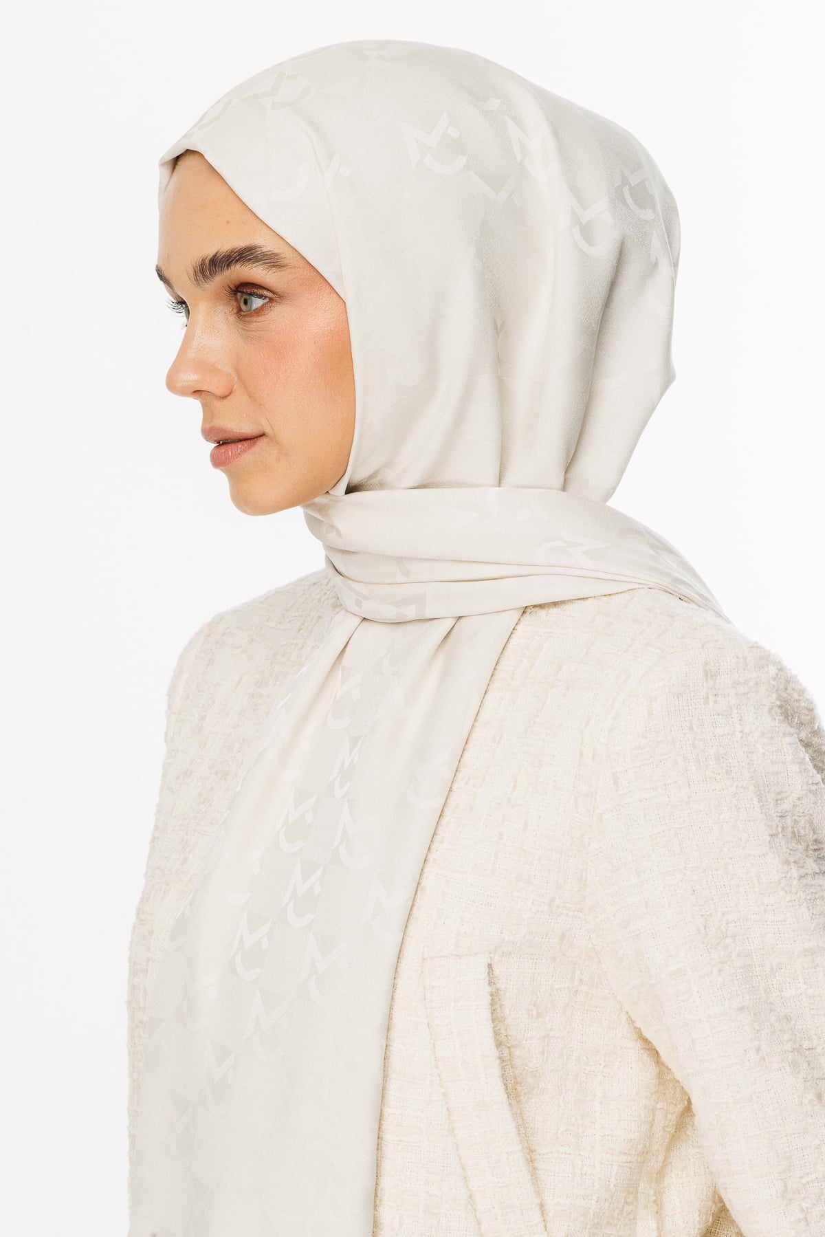 MC Pattern Jacquard Shawl - Pearl