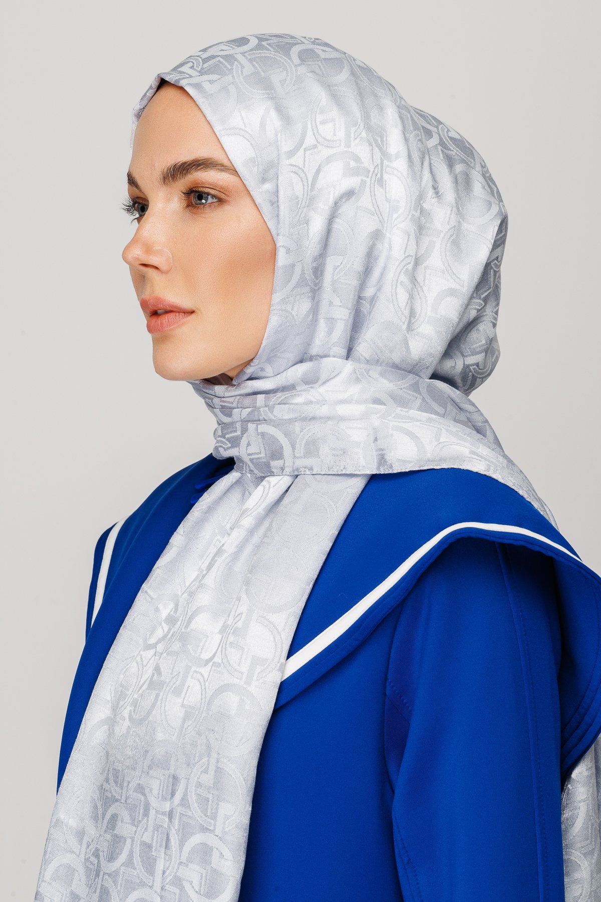 Longar Pattern Shiny Jacquard Shawl - Silver