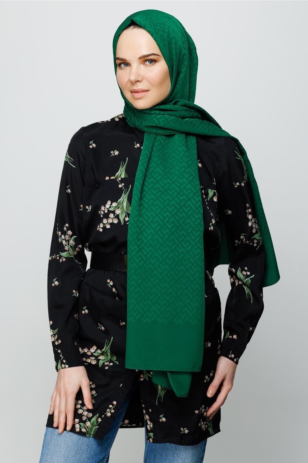 Gemustertes Seidig Jacquard Hijab