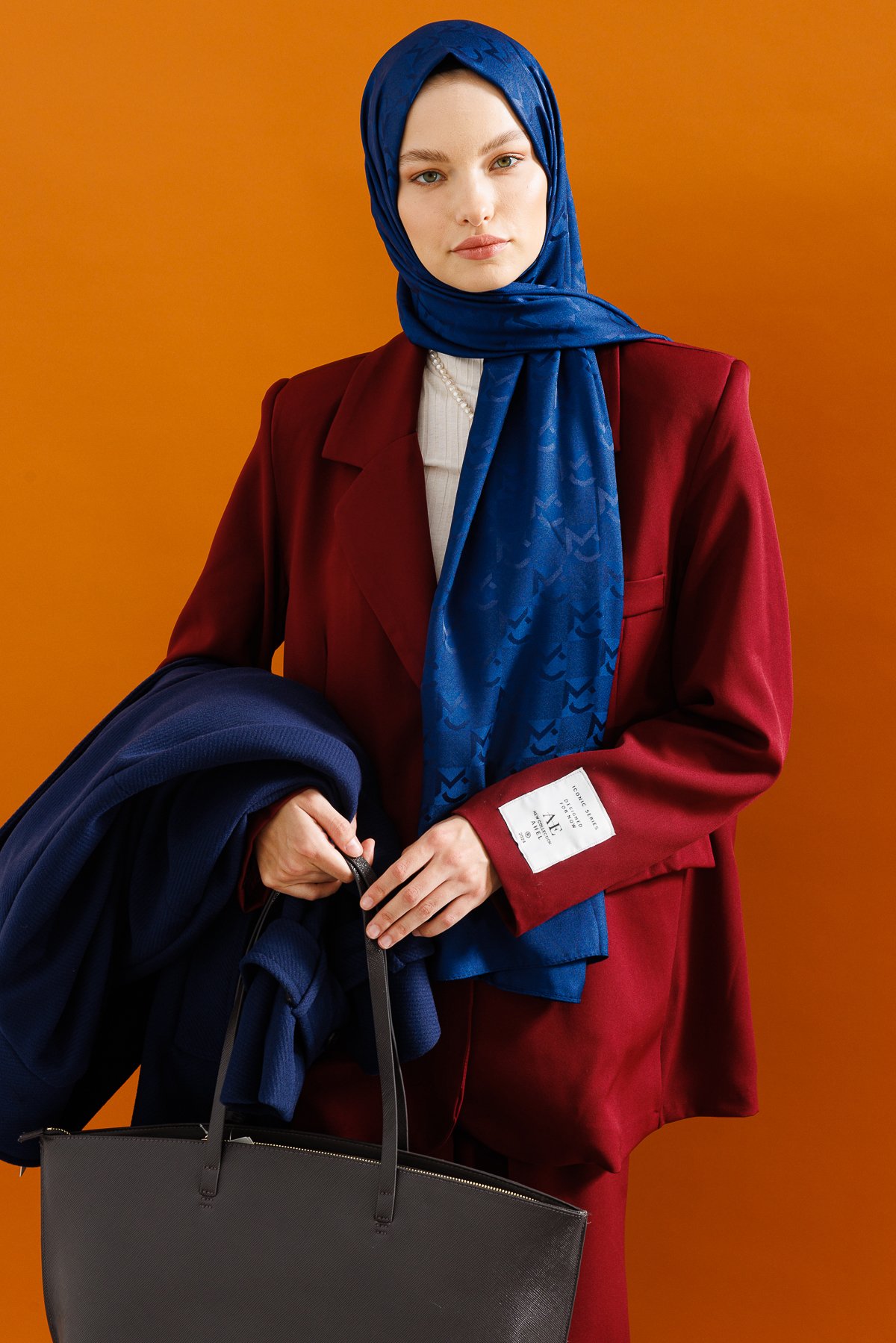 MC Pattern Jacquard Shawl - Navyblue