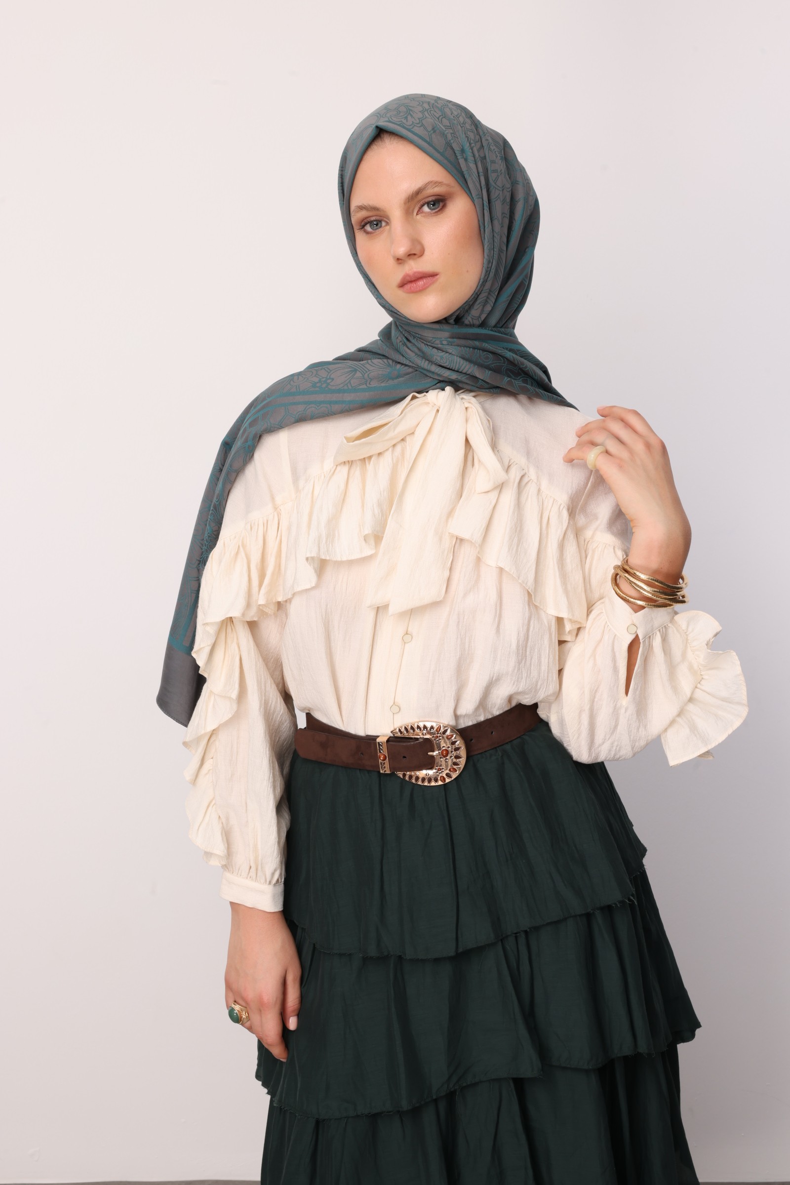 Lavin-Pattern Reversible Shawl