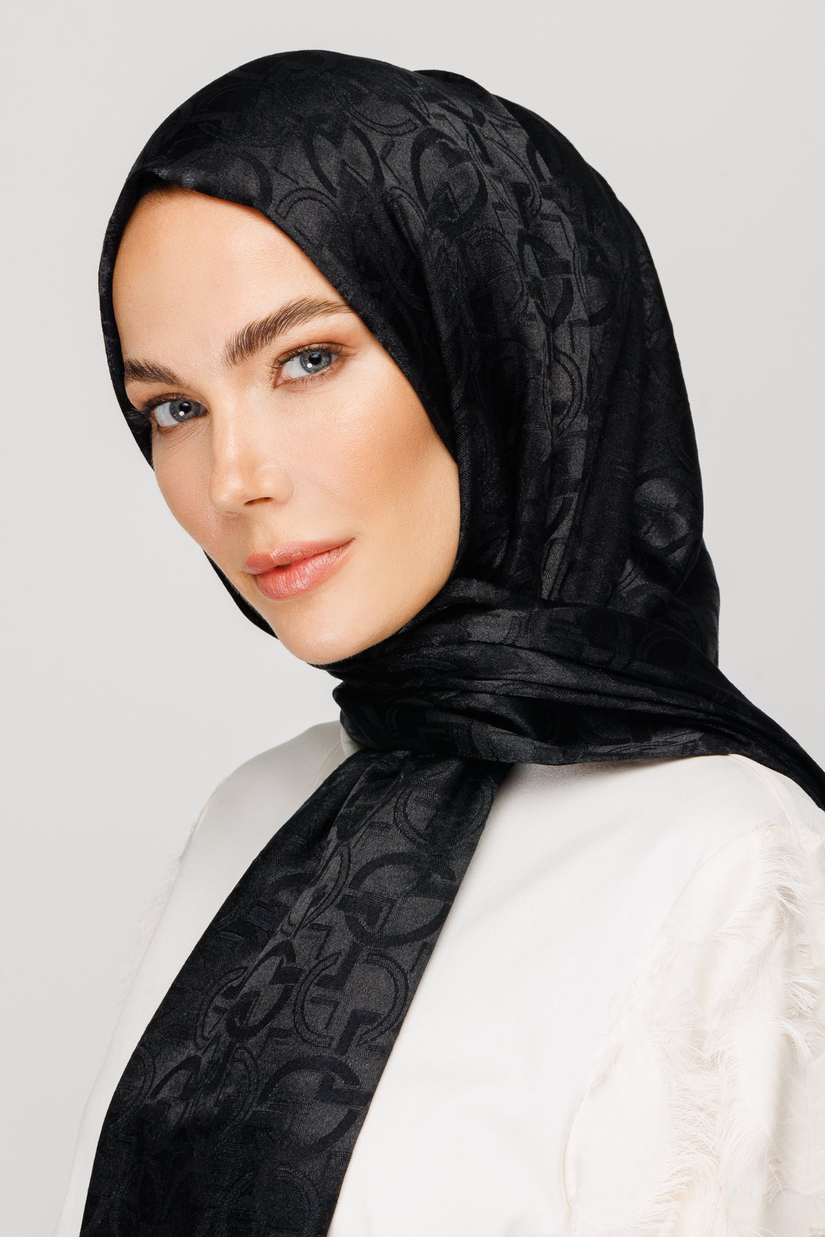 Longar Pattern Shiny Jacquard Shawl - Black