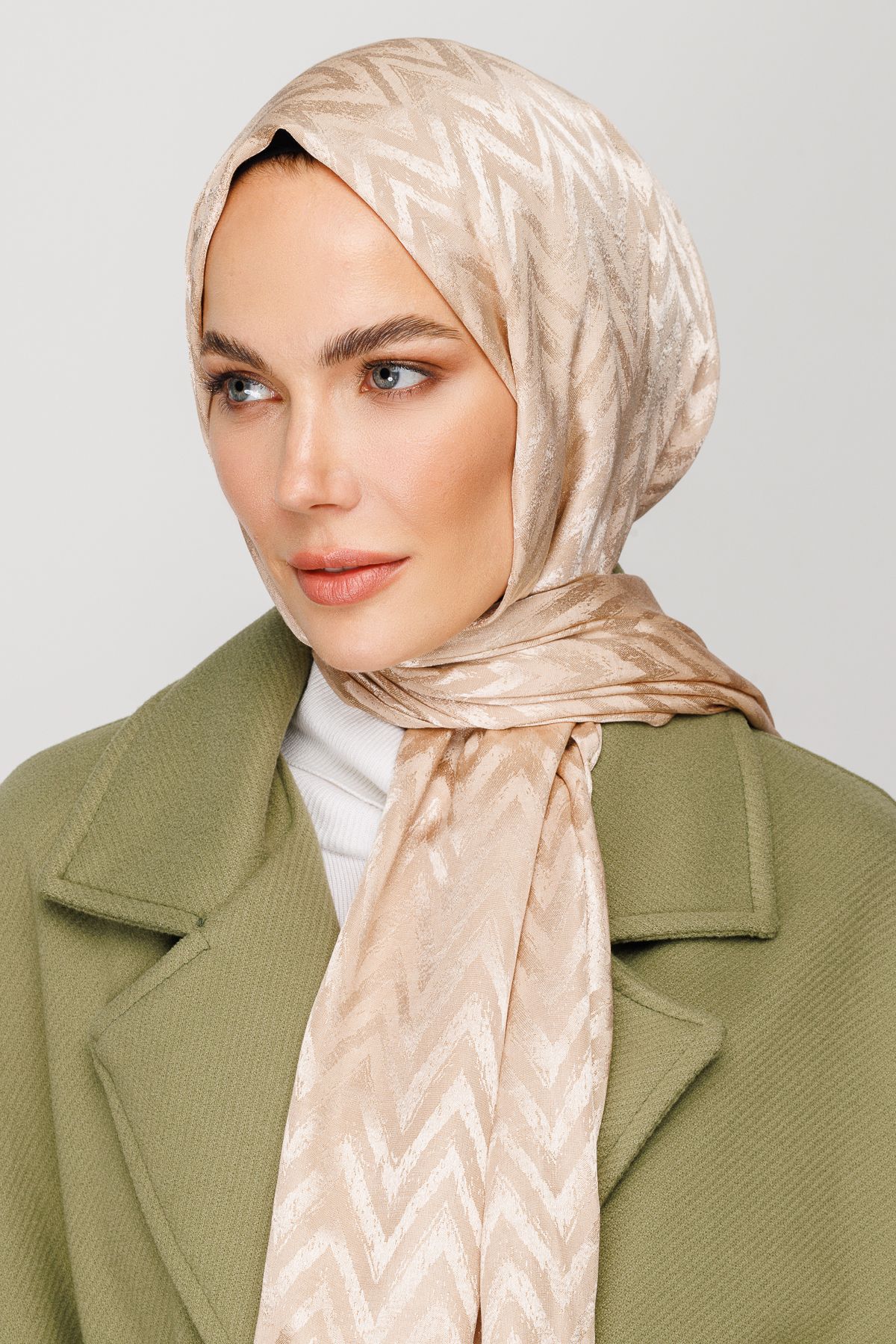 Gemustertes Glänzendes Jacquard Hijab