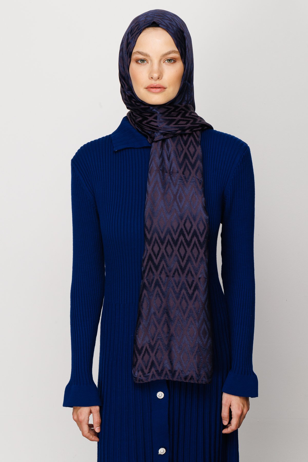 Karo Pattern Shiny Jacquard Shawl - Navyblue
