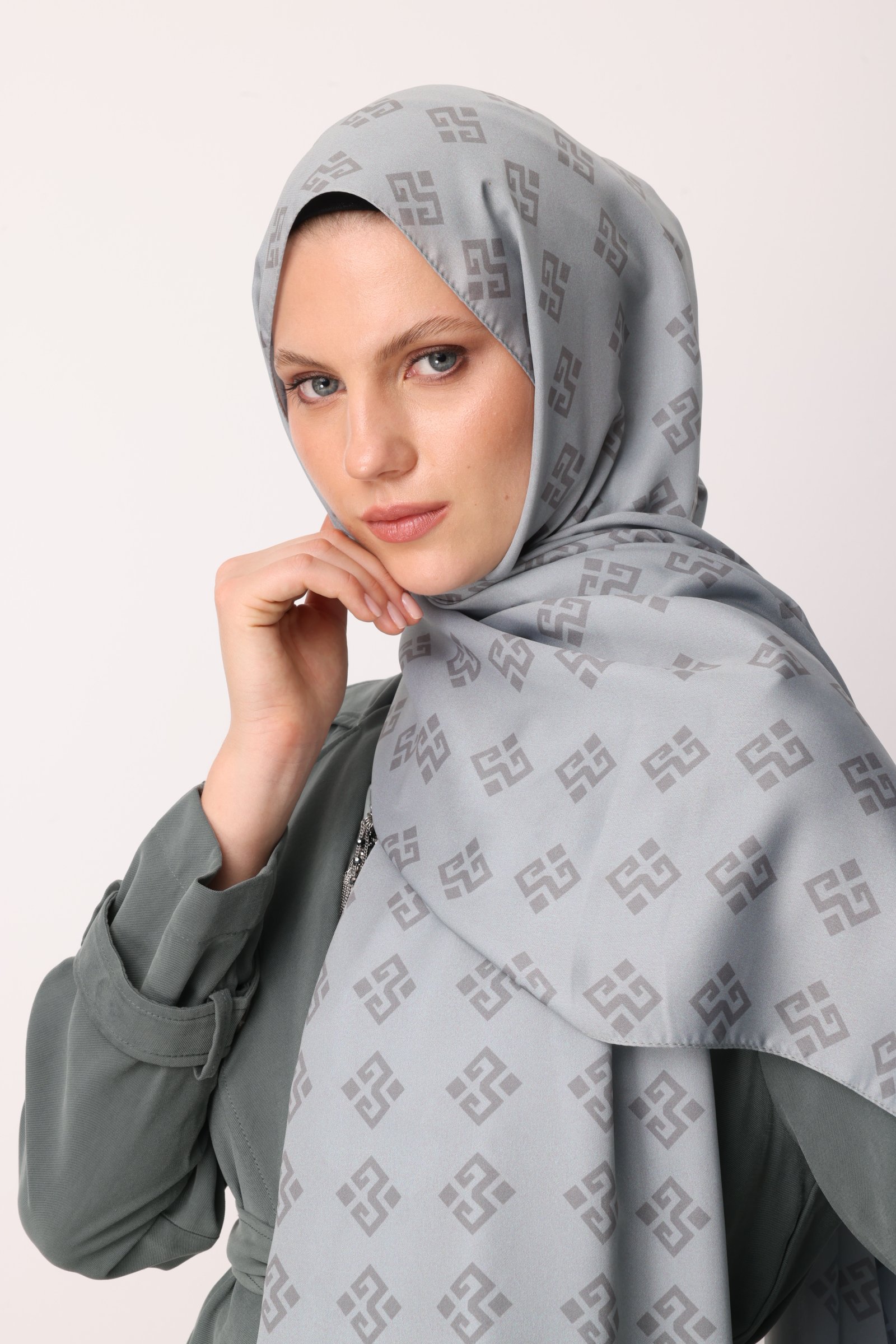 Elibelinde Desen Sakura İpek Şal - Bej