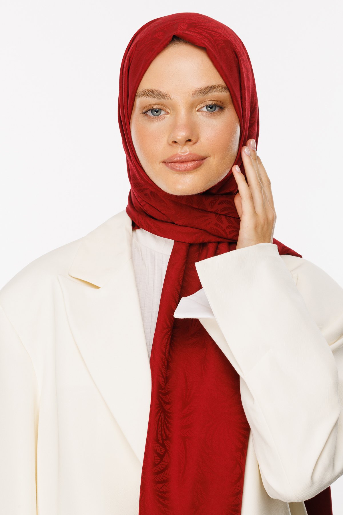 Artemis Pattern Silk Jacquard Shawl - Cherry Bruise