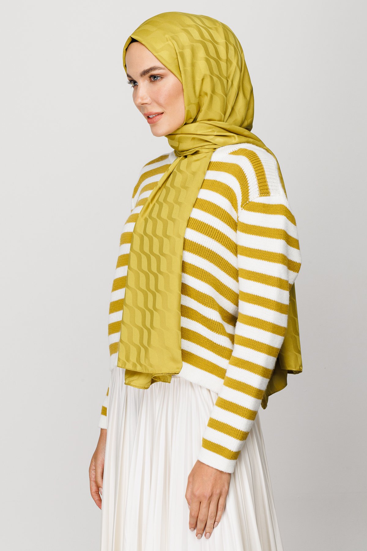 Wave Pattern Silky Jacquard Shawl - Olive Green
