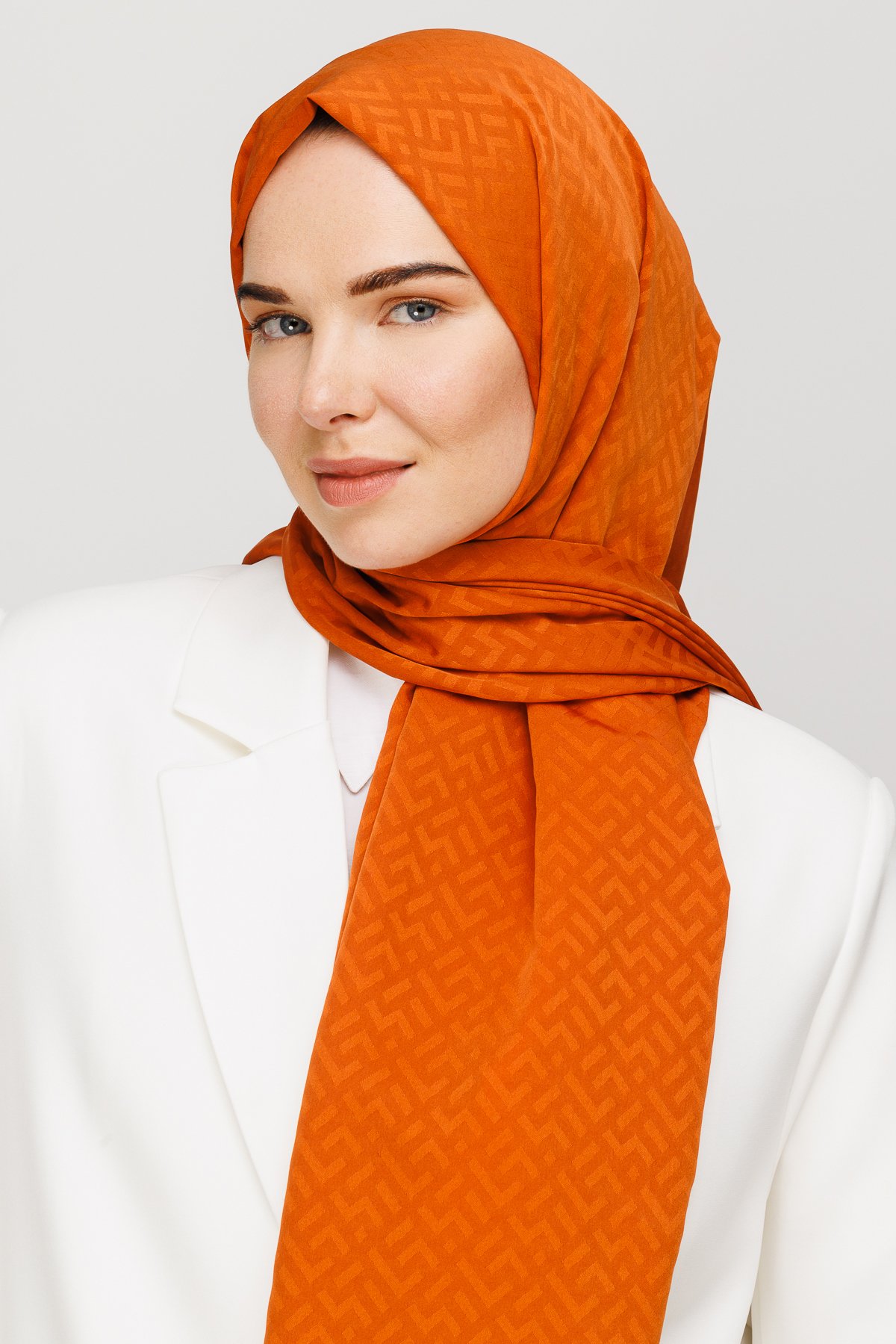 Gemustertes Seidig Jacquard Hijab