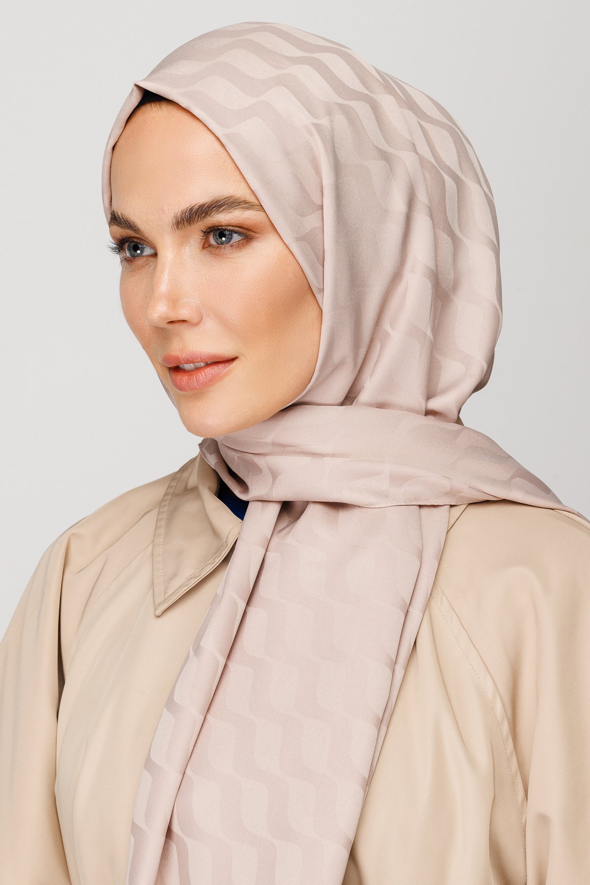 Wave Pattern Silky Jacquard Shawl - Beige