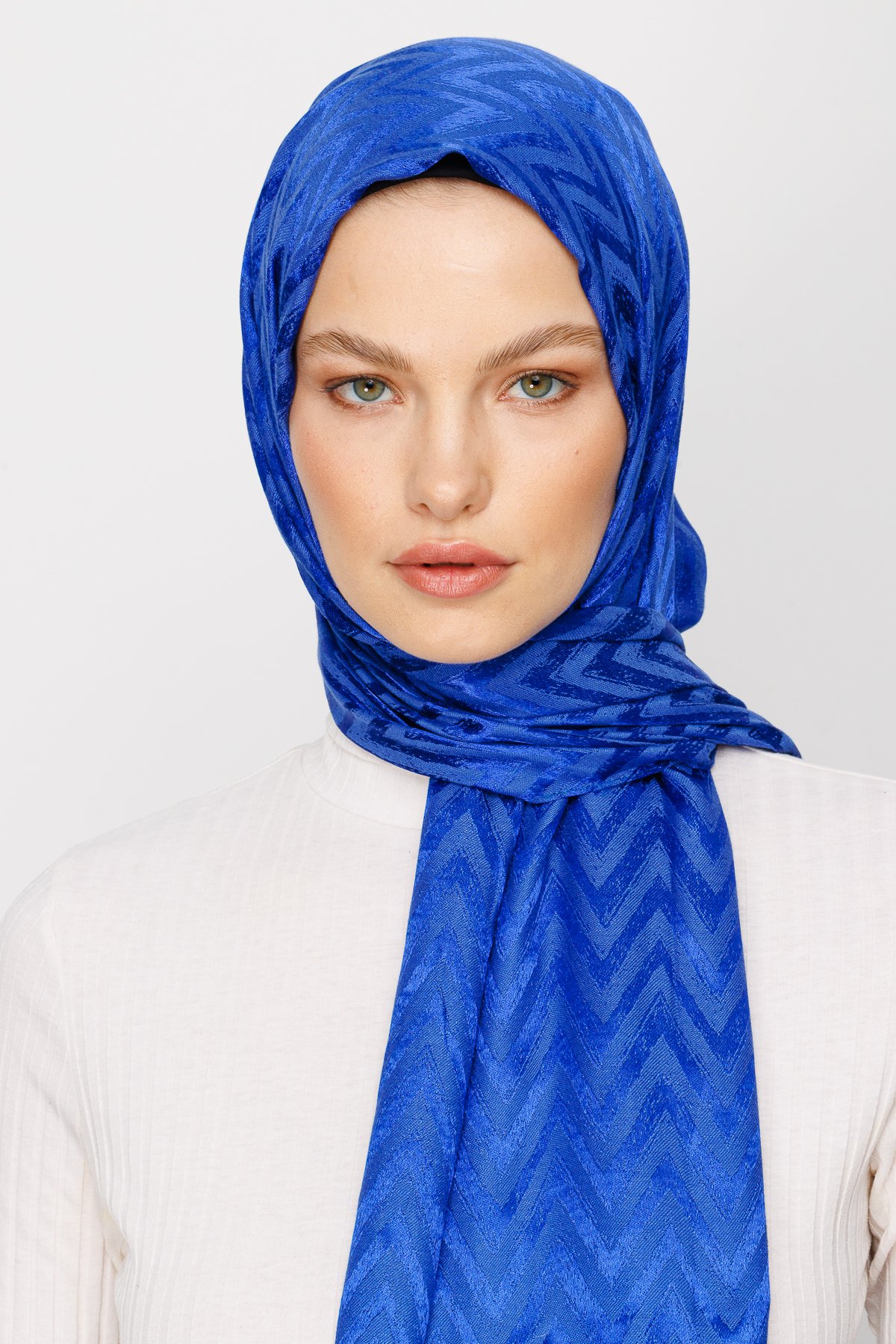 Zigzag Pattern Shiny Jacquard Shawl - Sax Blue