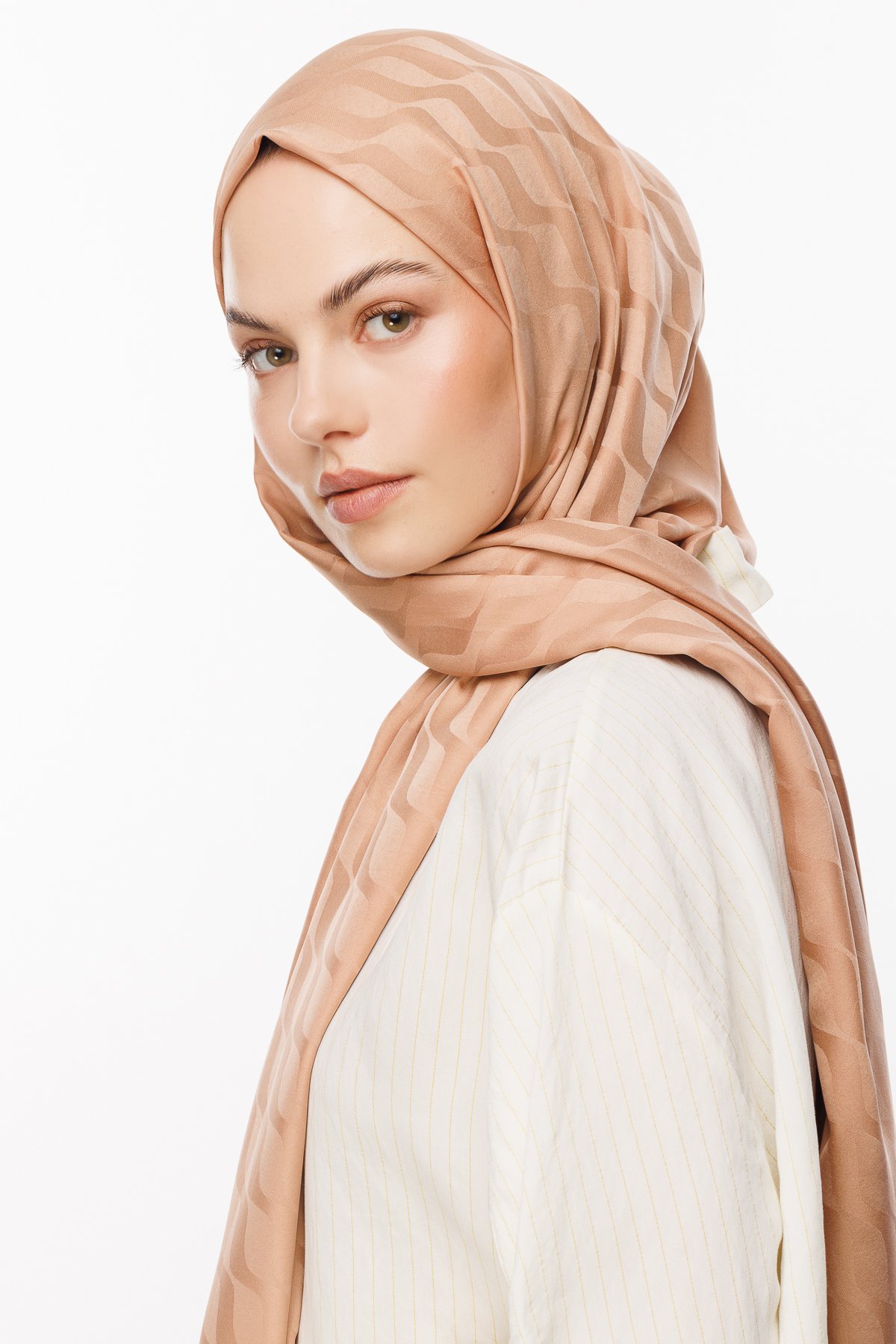 Wave Pattern Silky Jacquard Hijab