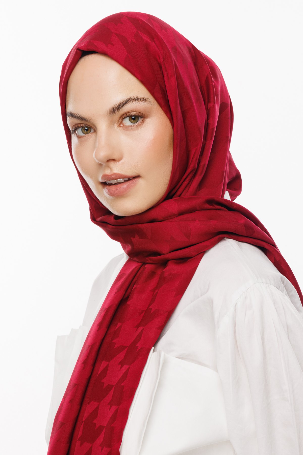 Crowbar Pattern Silk Jacquard Shawl - Magenta
