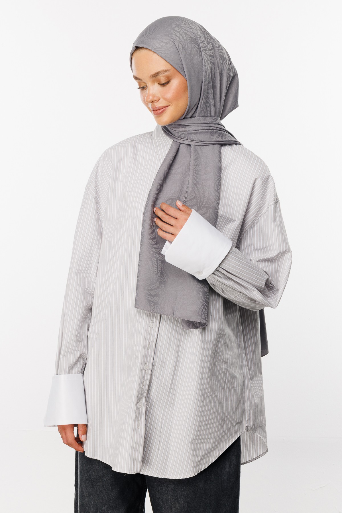 Artemis Pattern Silk Jacquard Shawl - Grey