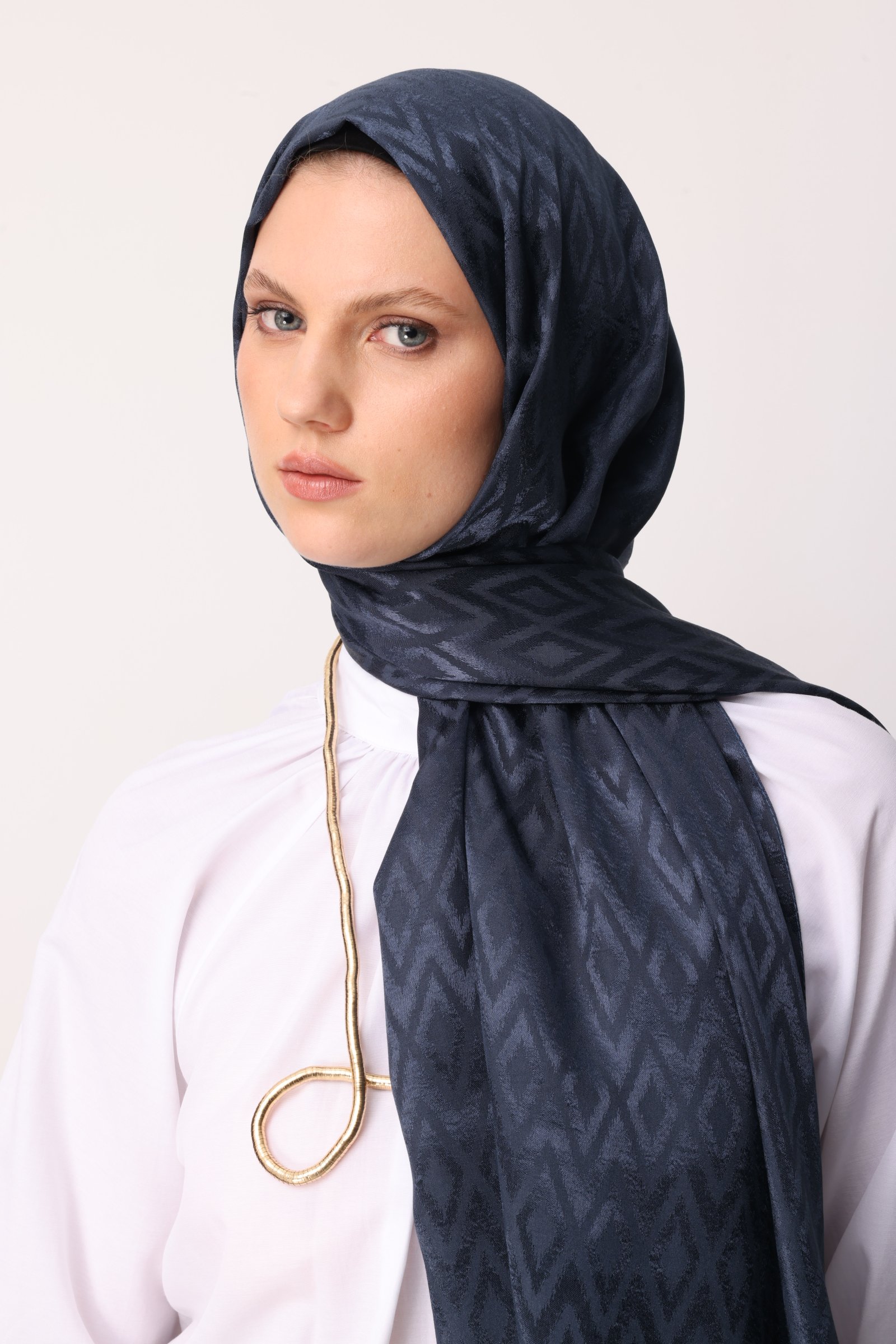 Shiny Check-Pattern Jacquard Shawl - Midnight Blue