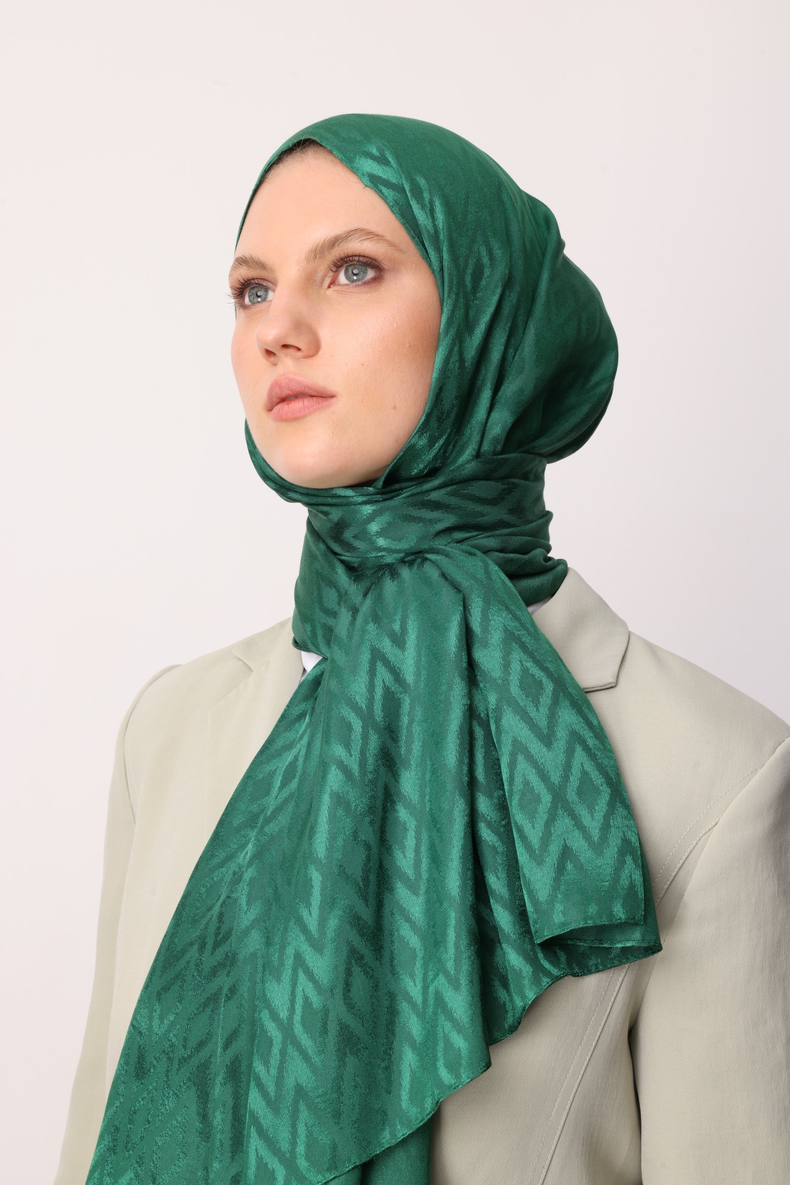 Shiny Check-Pattern Jacquard Shawl - Jade