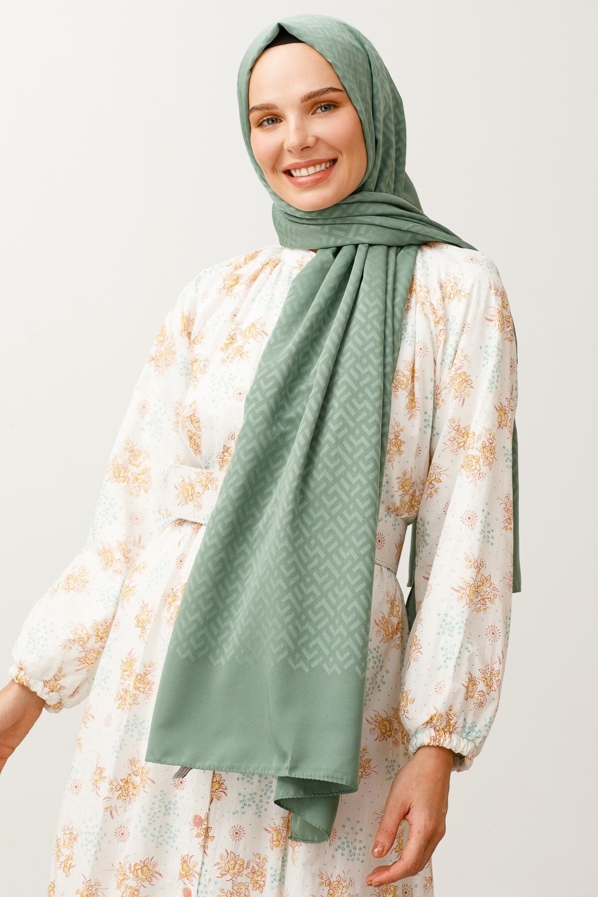 Z Pattern Silky Jacquard Hijab