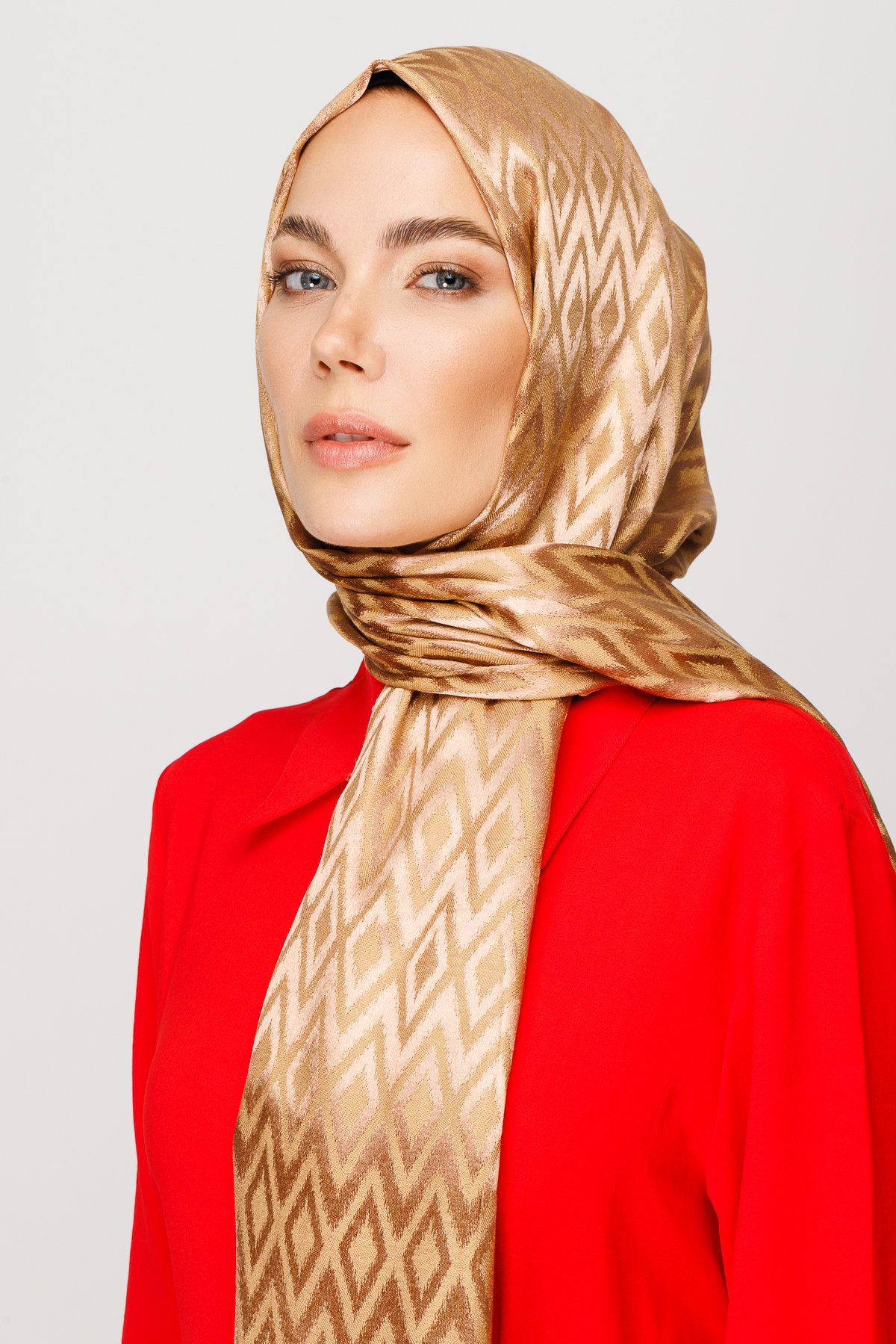 Karo Pattern Shiny Jacquard Shawl - Biscuit