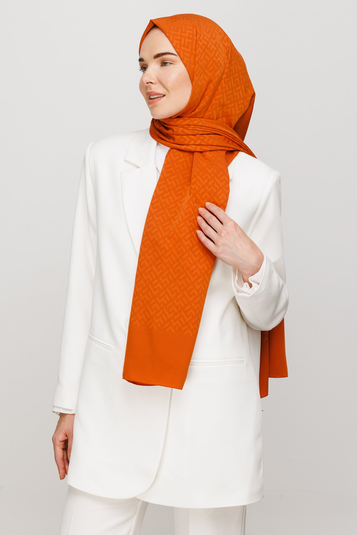 Gemustertes Seidig Jacquard Hijab