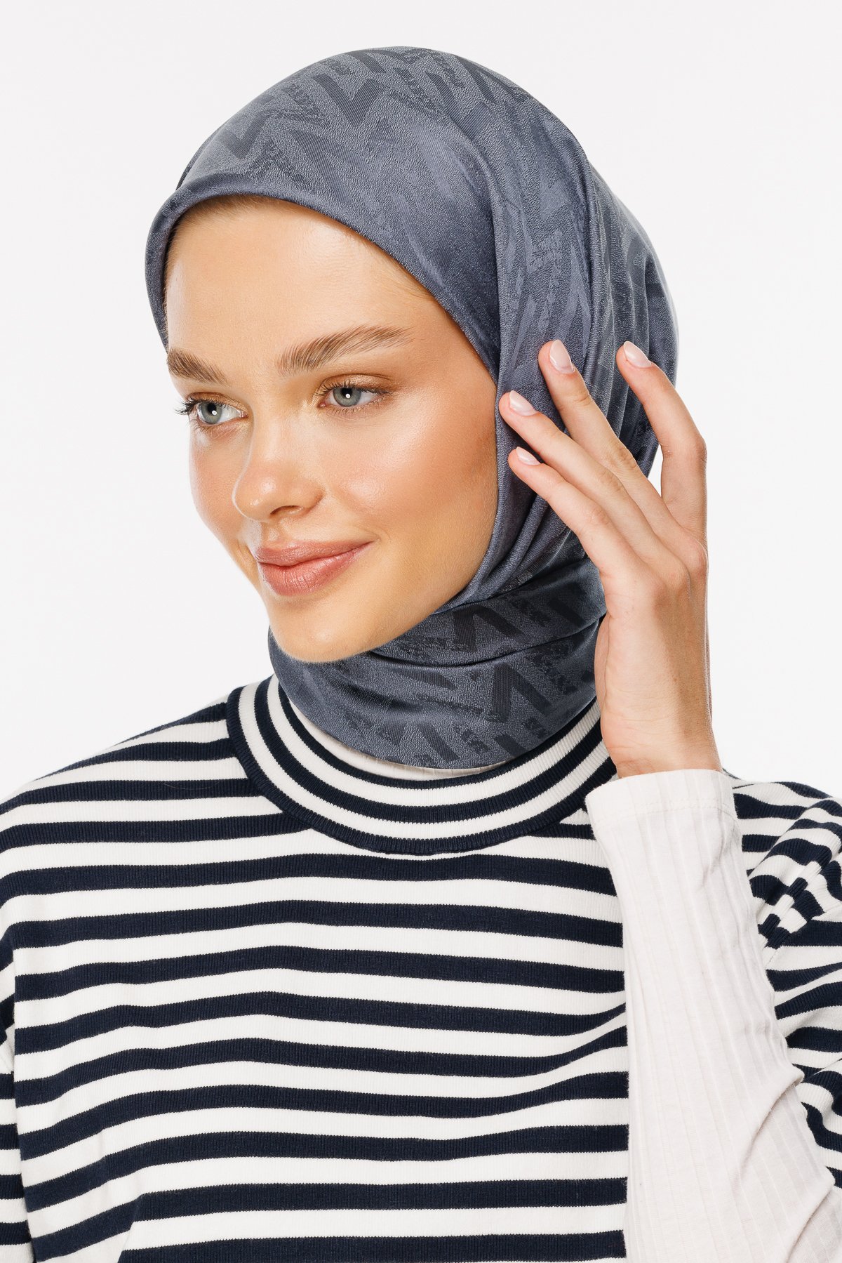 Nova Pattern Luxury Jacquard Scarf - Smoked
