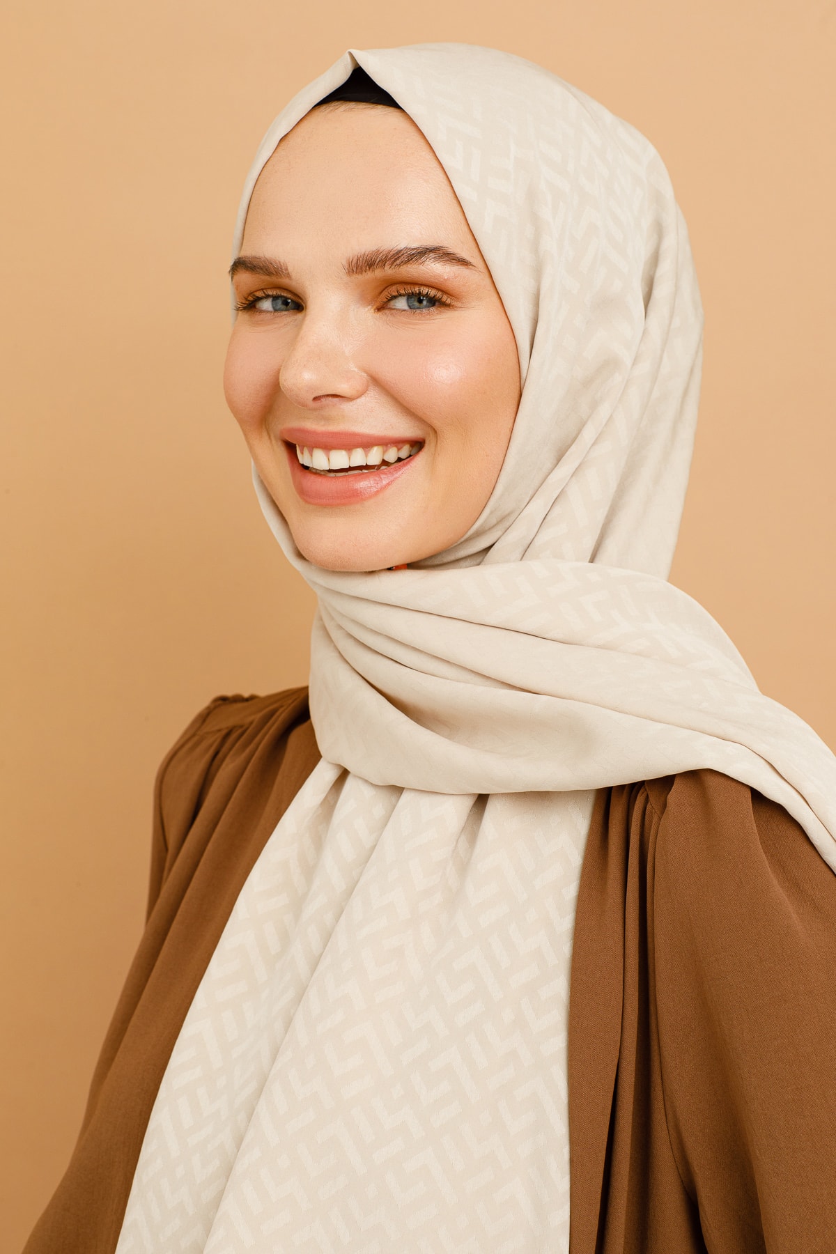 Z Pattern Silky Jacquard Shawl - Stone Color