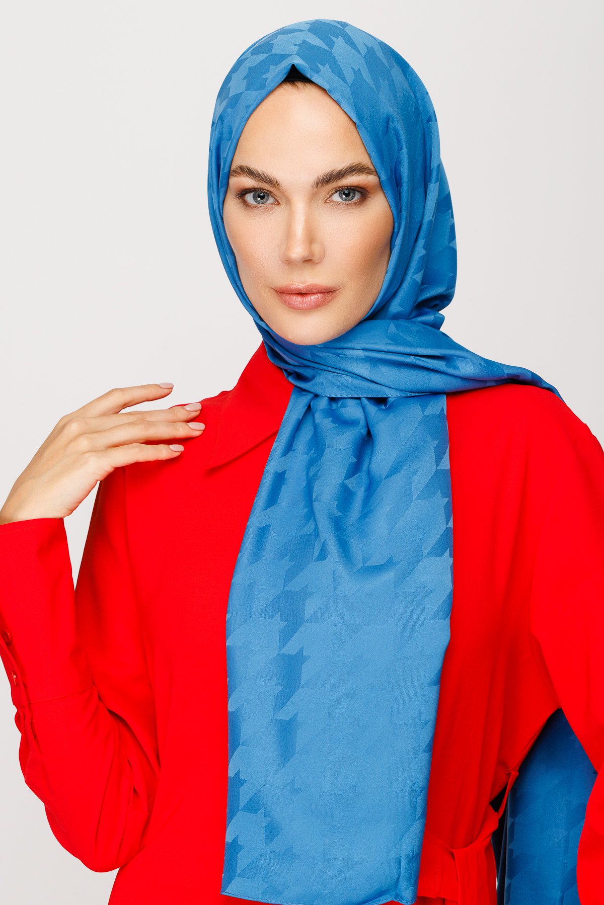 Crowbar Pattern Silk Jacquard Shawl - Blue