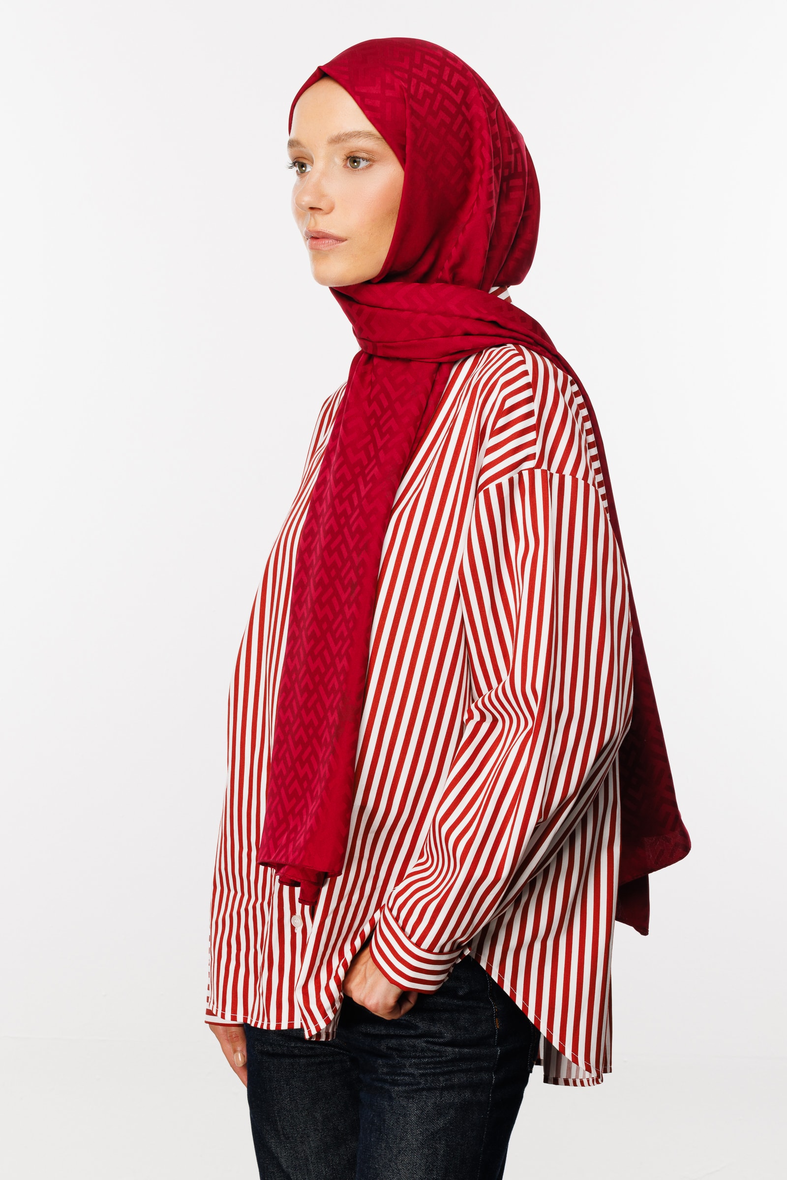 Z Pattern Silky Jacquard Shawl - Magenta