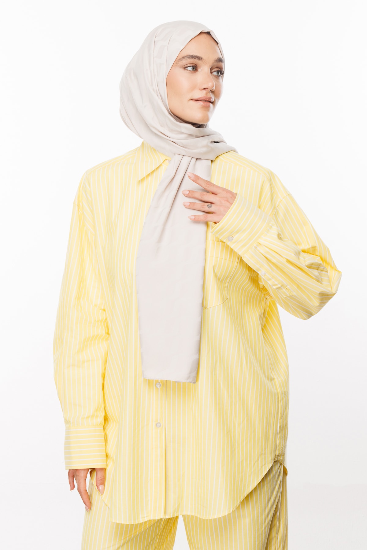 Wave-Pattern Silky Jacquard Shawl - Stone Color