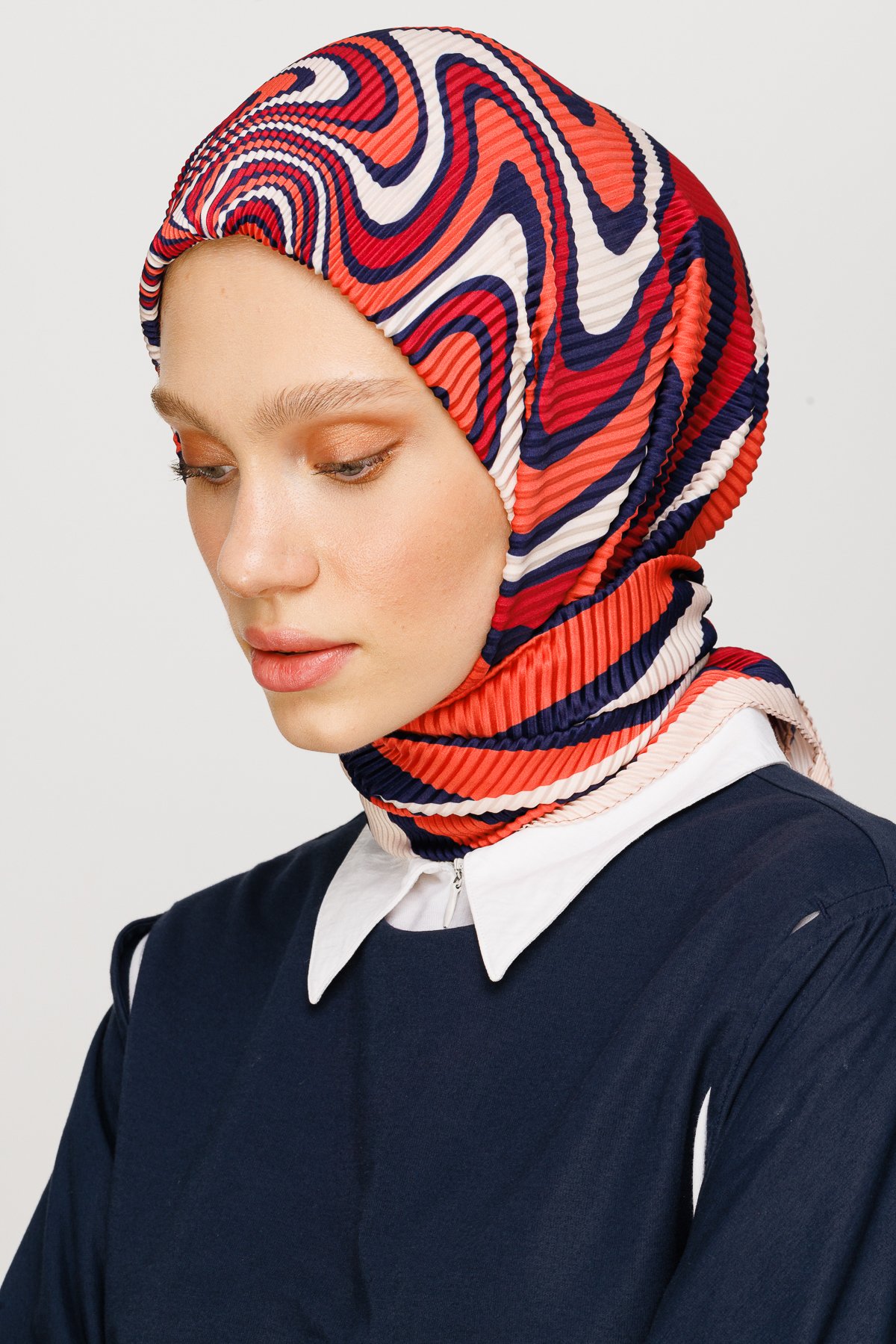 Mira Pattern Pleated Scarf - Red
