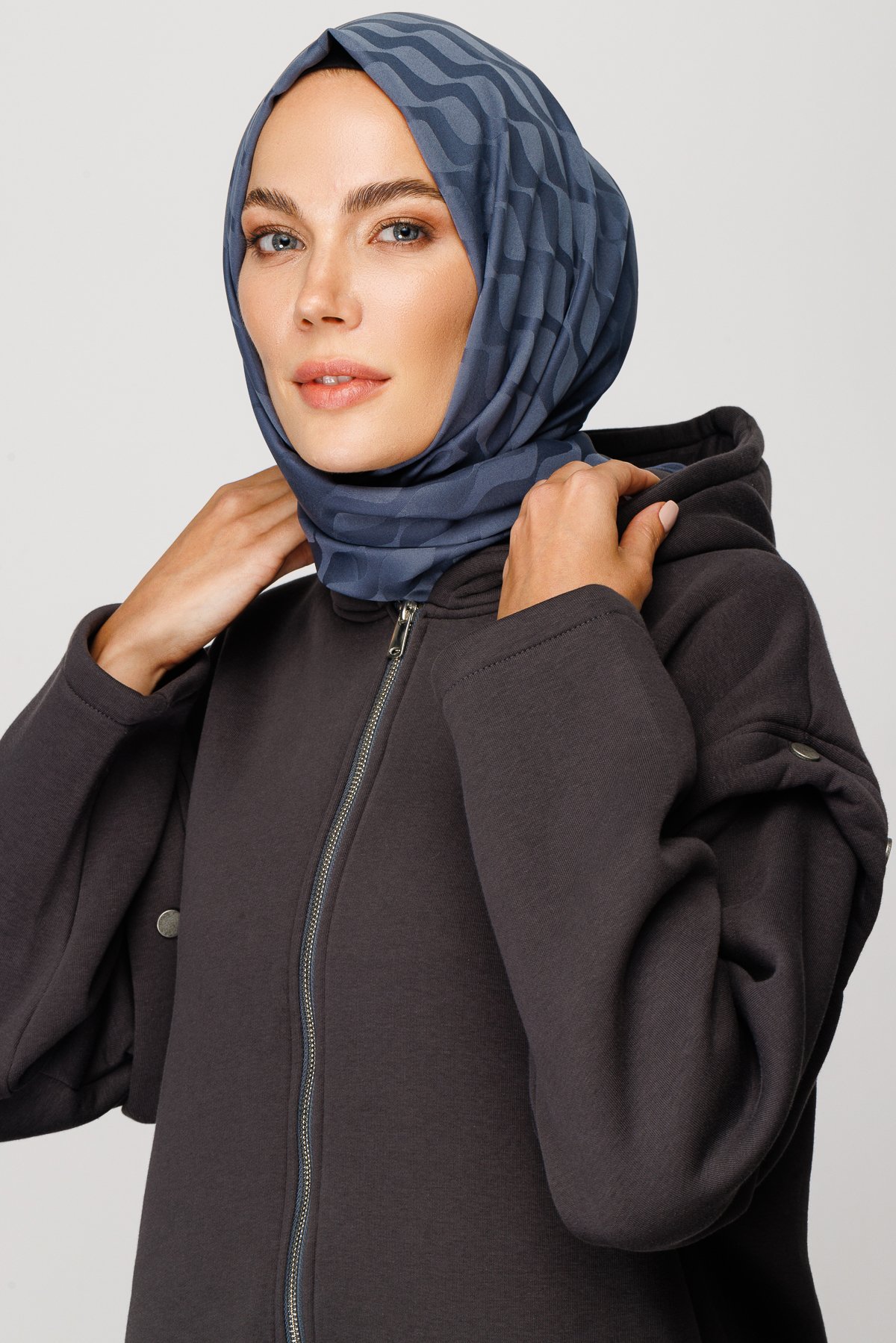 Wave Pattern Silky Jacquard Shawl - Smoked