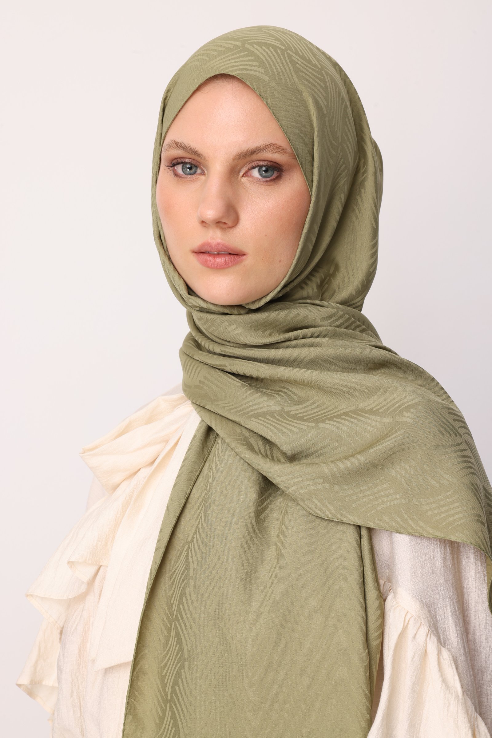 Aura Pattern Silk Jacquard Shawl - Soft Green