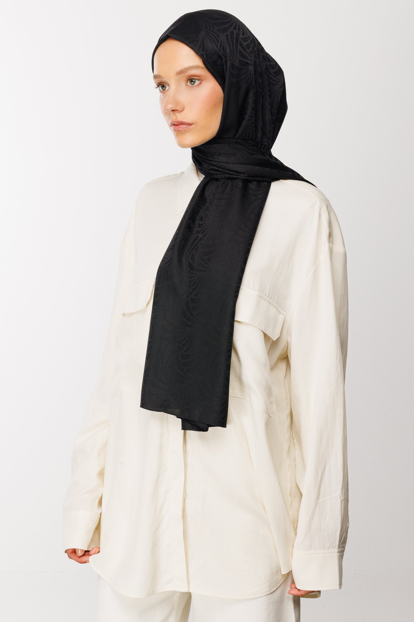 Artemis Pattern Silk Jacquard Hijab