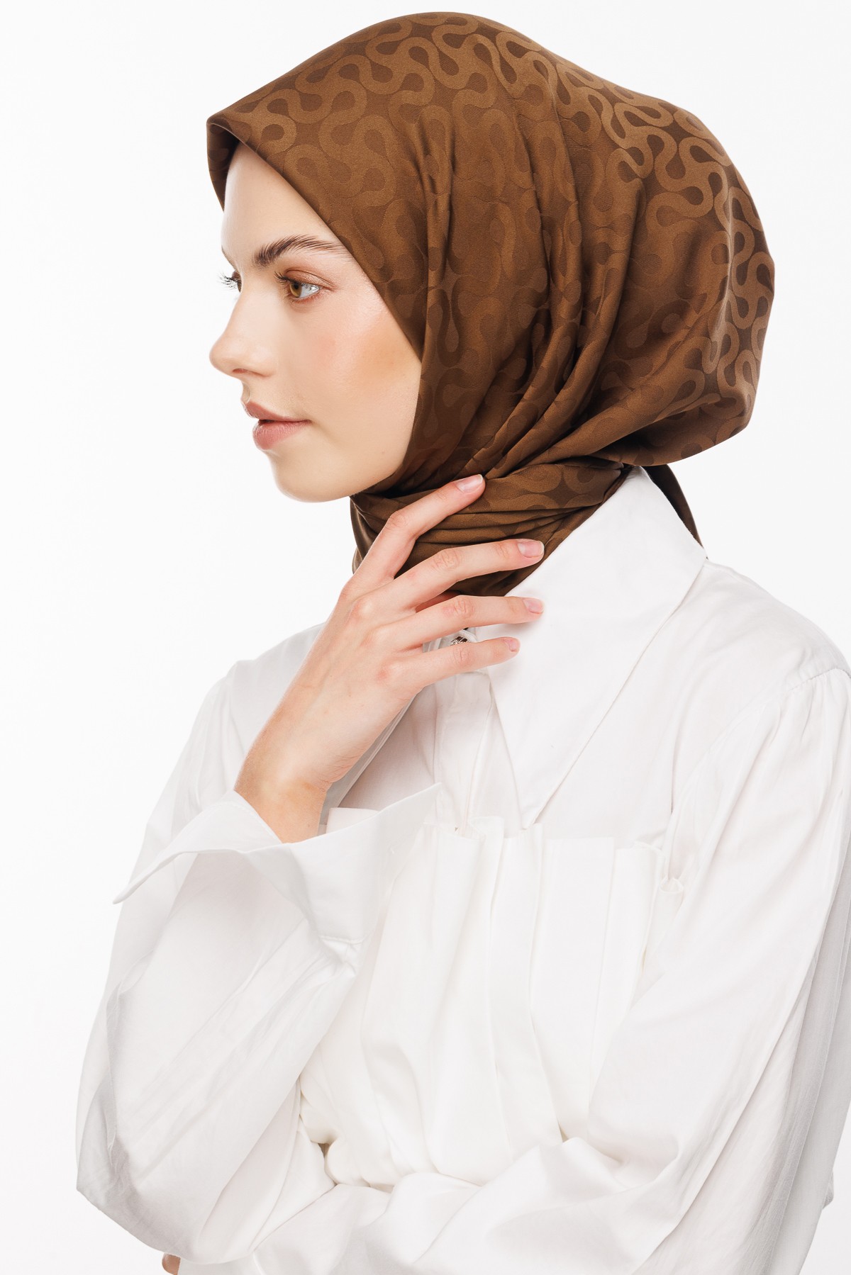 Moon Pattern Silky Jacquard Scarf - Brown