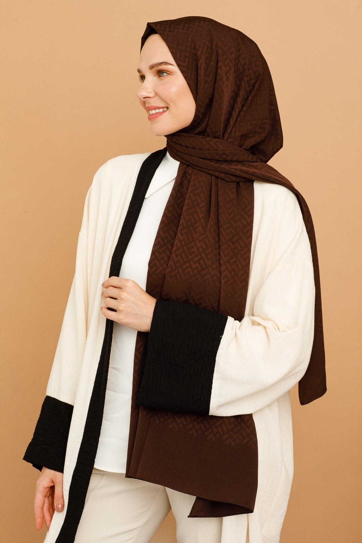 Gemustertes Seidig Jacquard Hijab