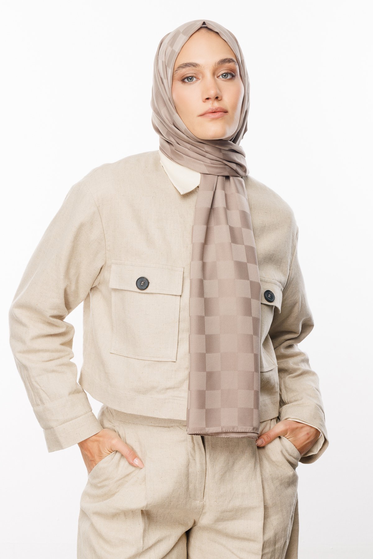 Checkers Pattern Silk Jacquard Shawl - Mink