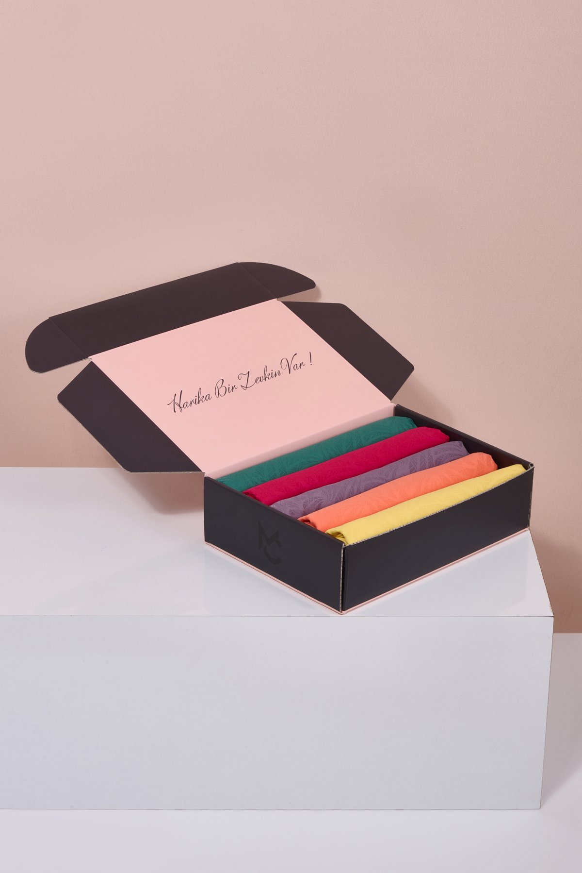 Artemis Desen İpeksi Jakar Şal Color Box.1
