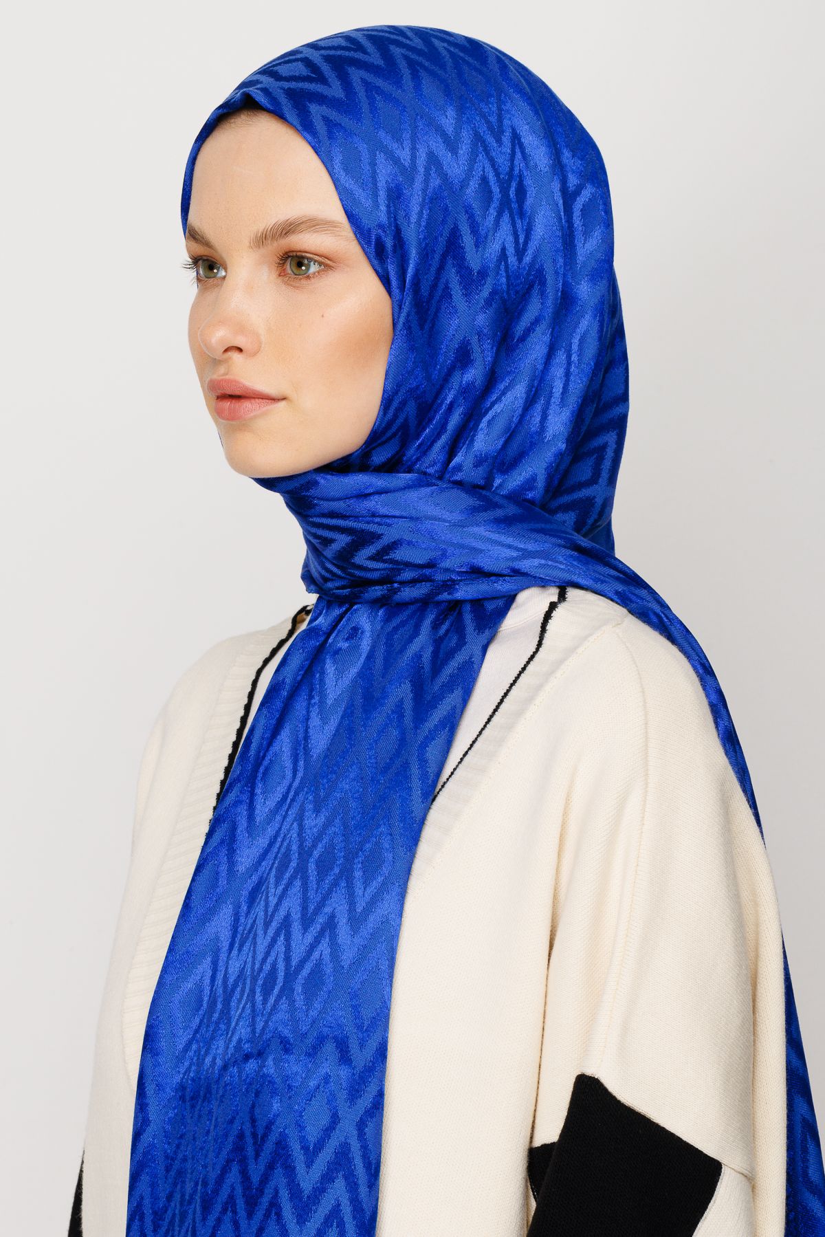 Karo Pattern Shiny Jacquard Shawl - Sax Blue