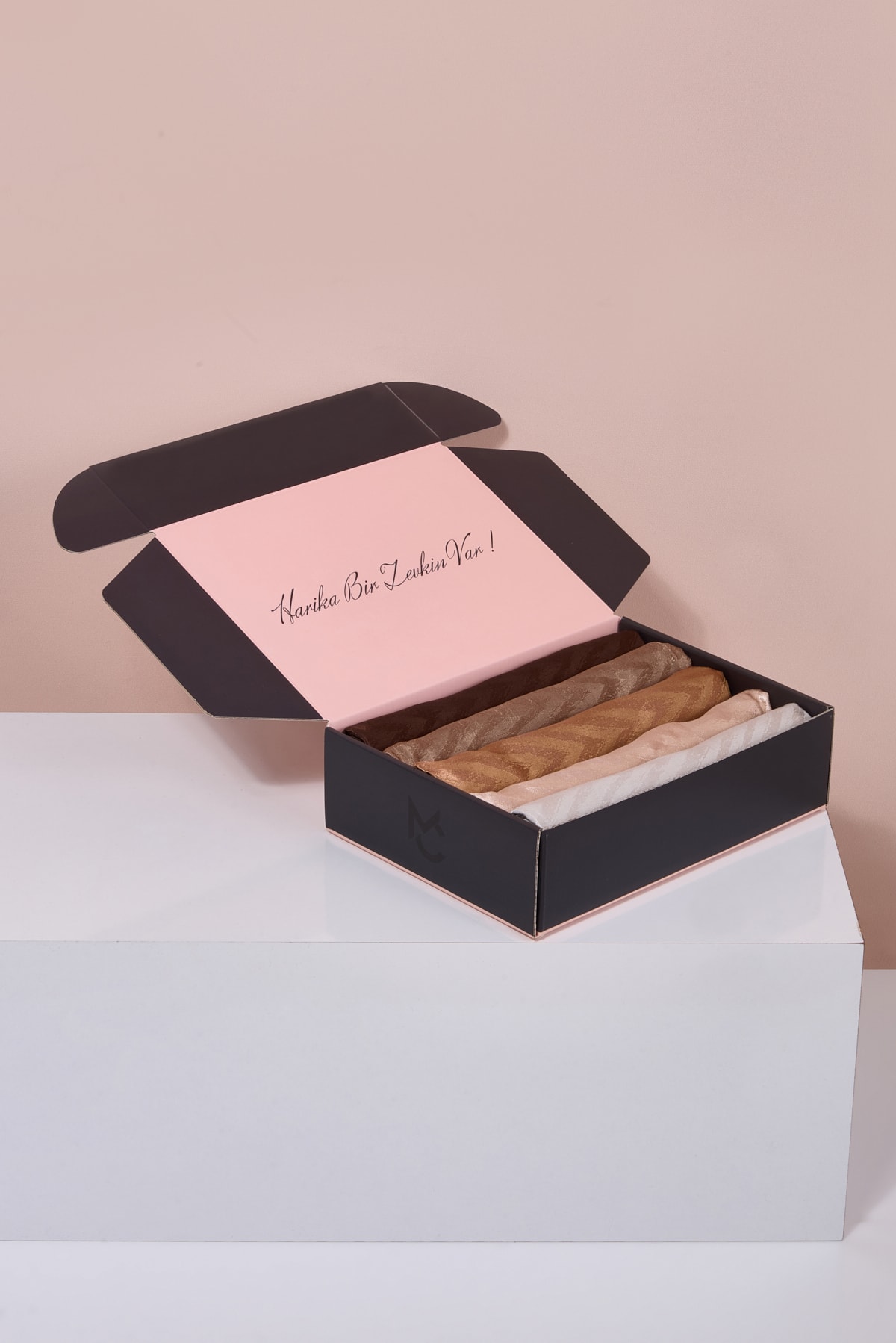 Parlak Jakar Şal - Zikzak Desen Color Box