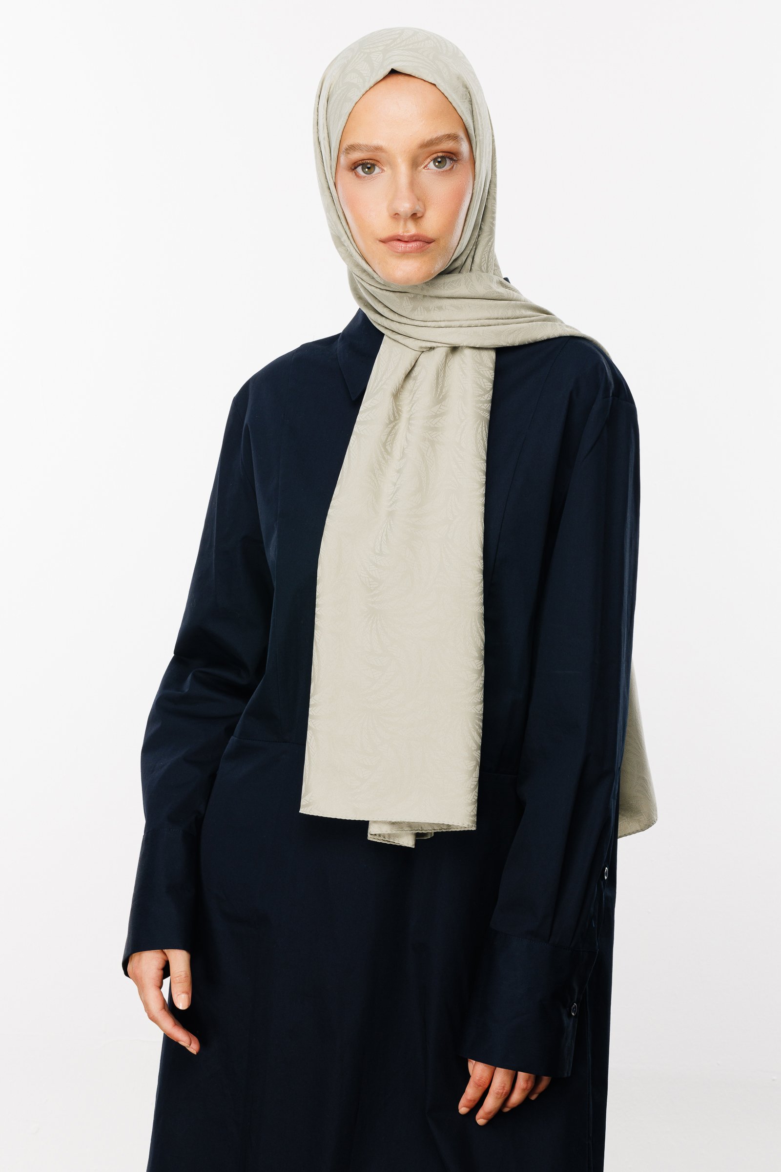 Artemis Pattern Silk Jacquard Hijab