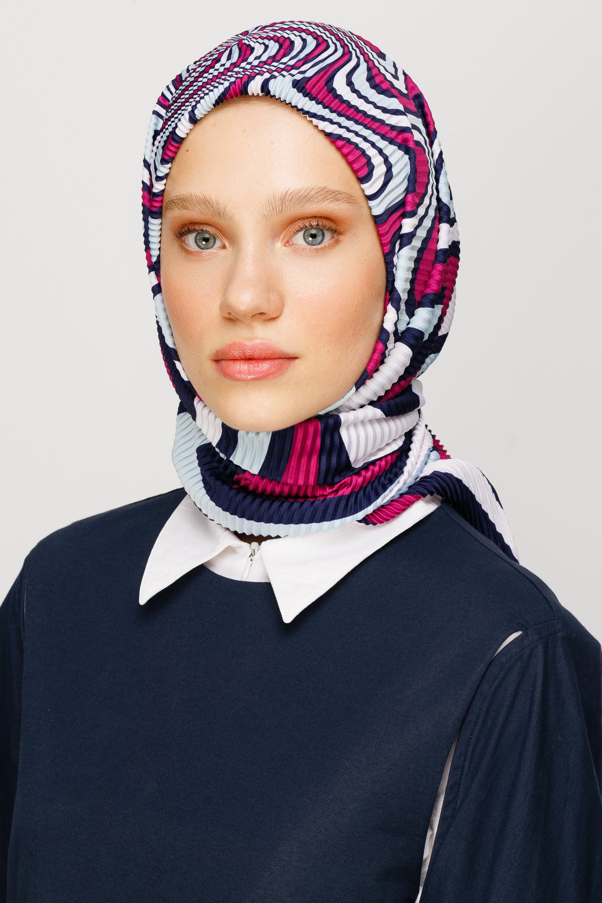 Mira Pattern Pleated Scarf - Magenta