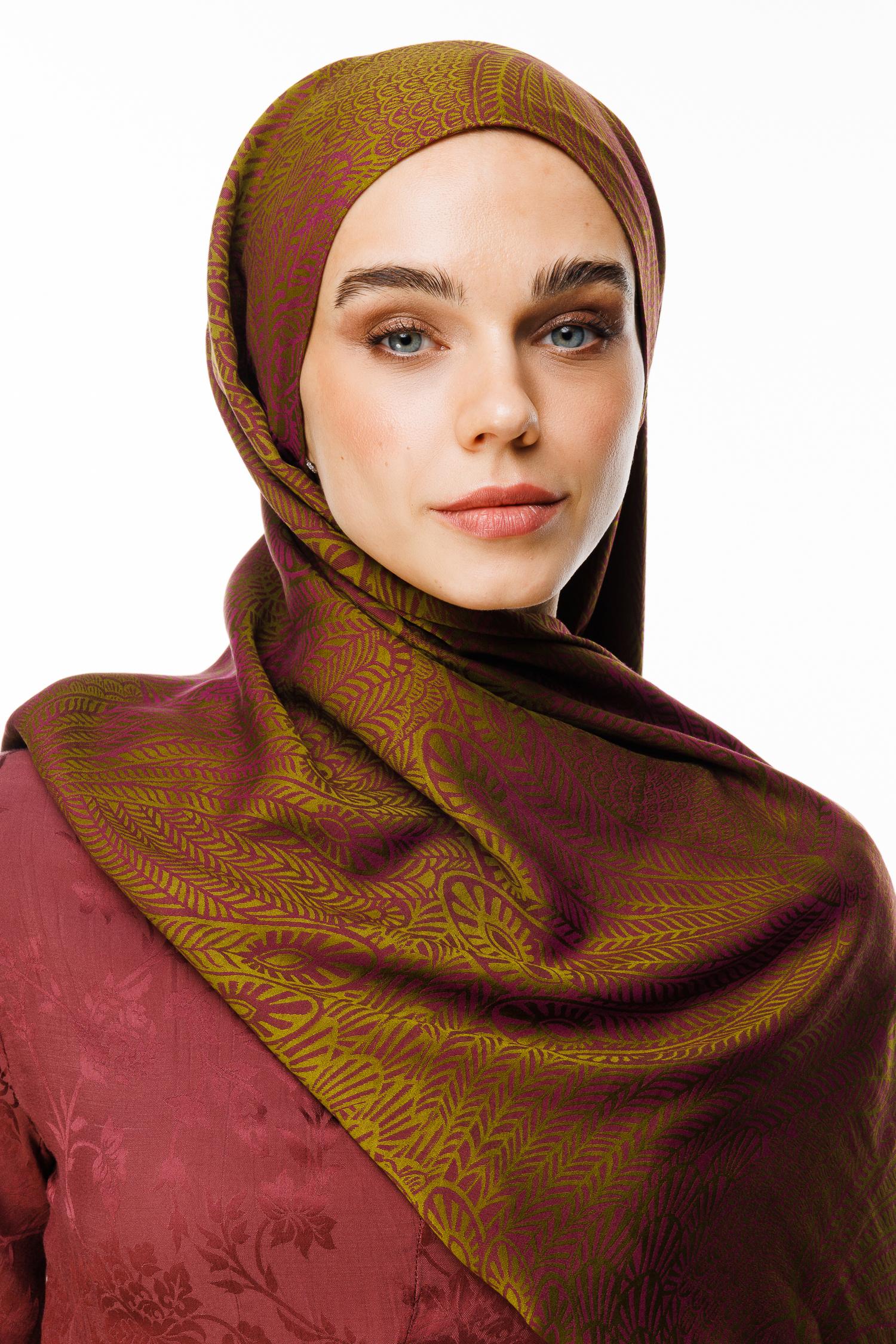 Mayra Pattern Double-Sided Shawl - Fat Green-Damson