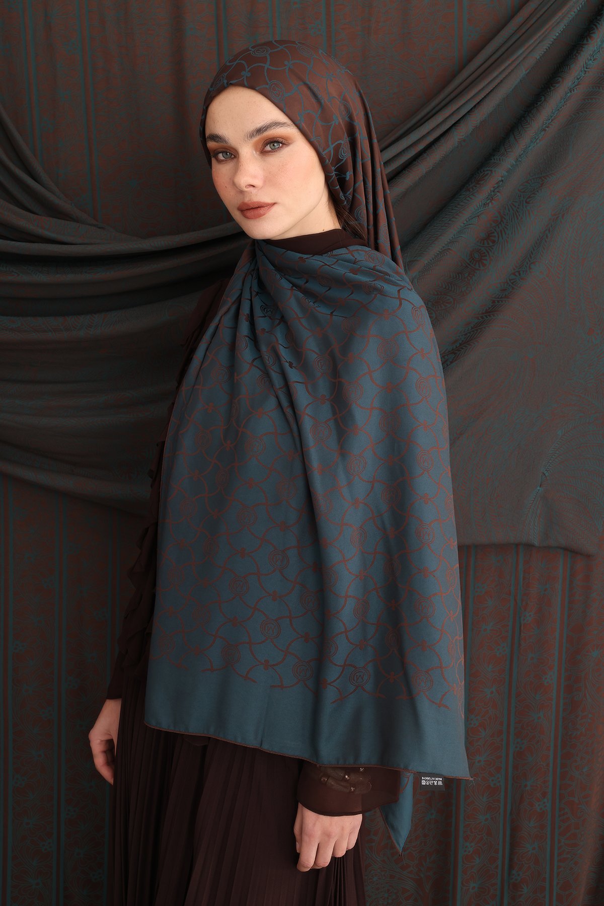 Marrakech Pattern Double-Sided Shawl - Bitter Coffee-Petroleum Blue