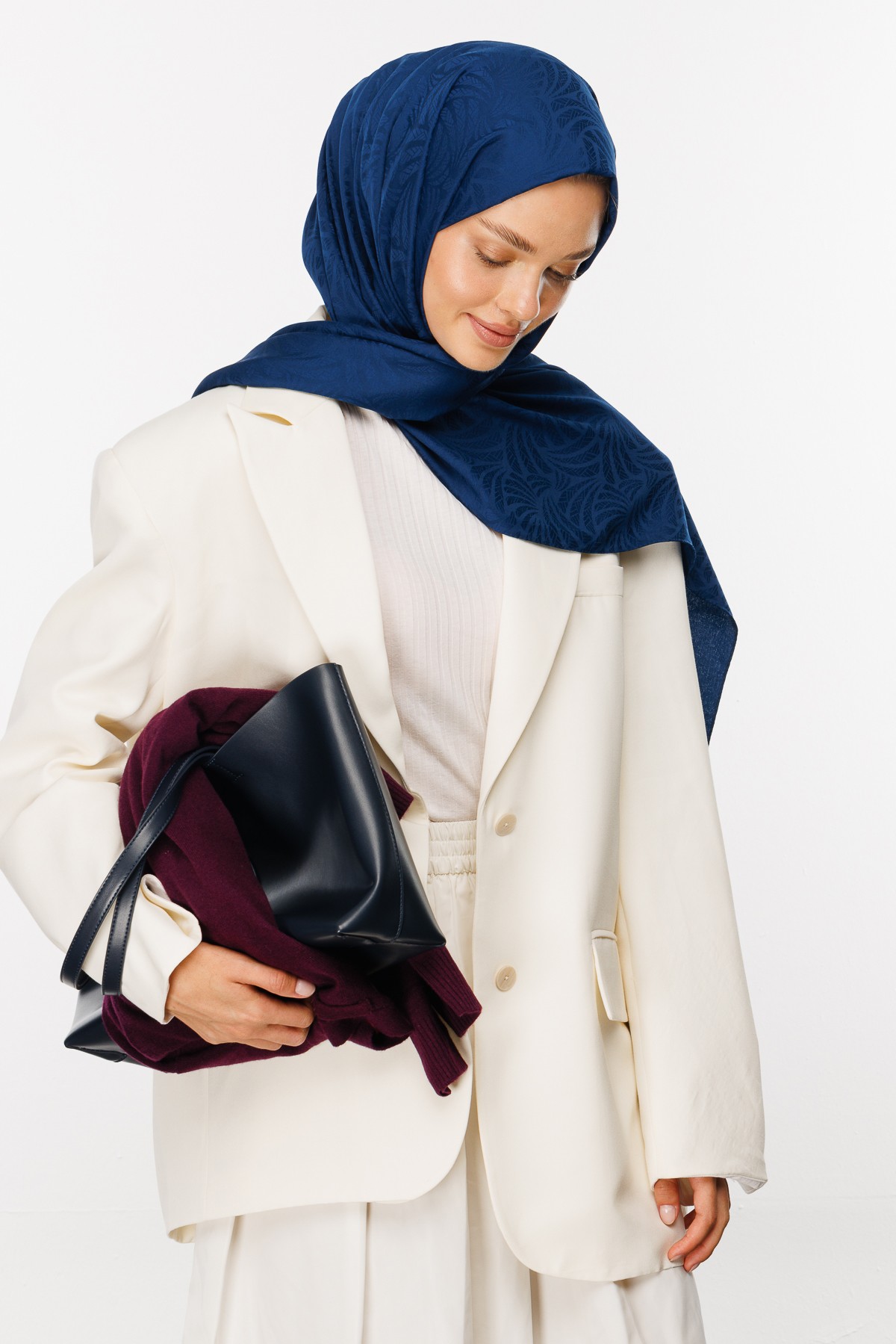 Artemis Pattern Silk Jacquard Hijab