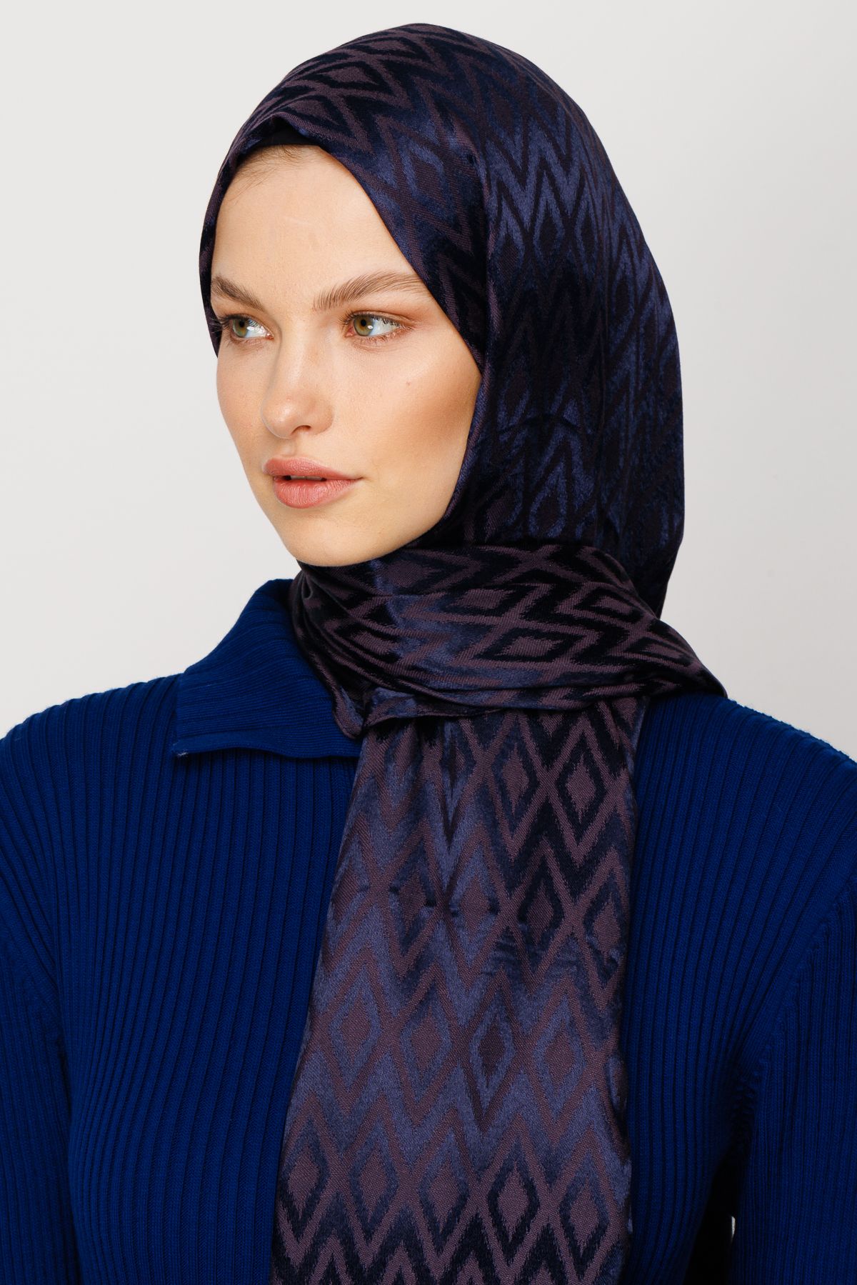 Karo Pattern Shiny Jacquard Shawl - Navyblue