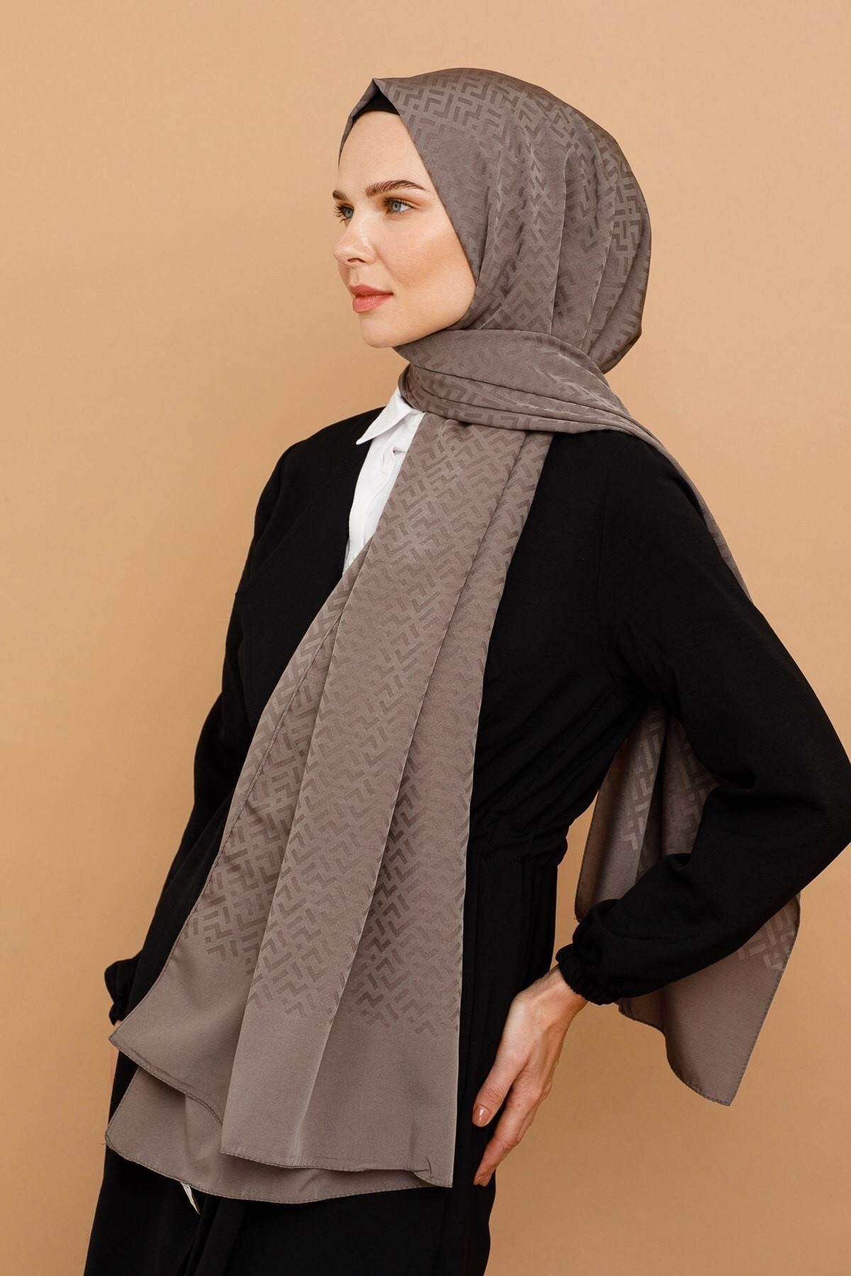 Z Pattern Silky Jacquard Hijab