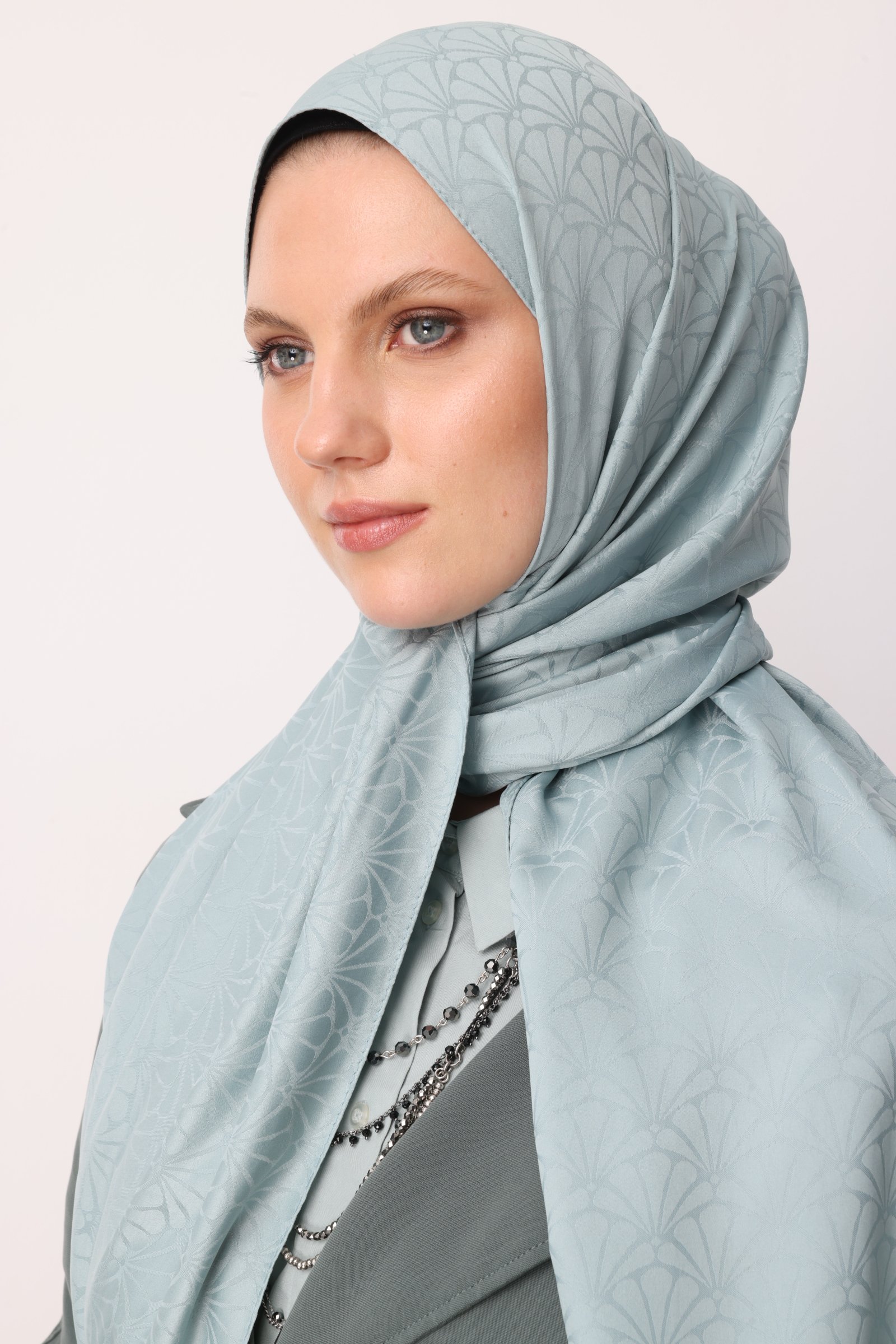 Lotus Pattern Silk Jacquard Shawl - Cağla