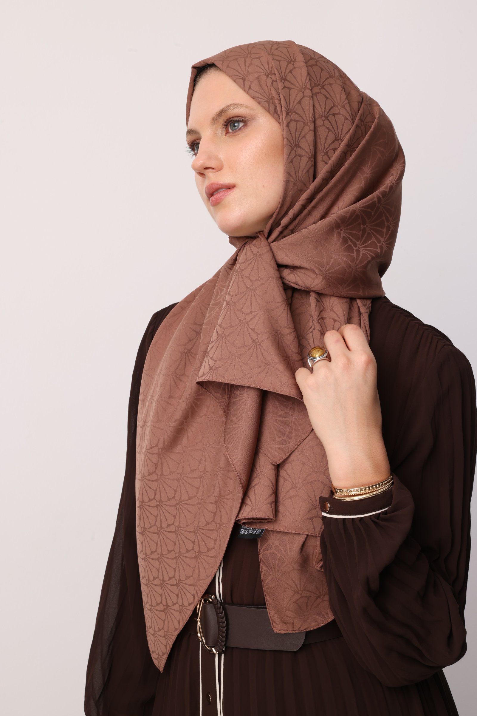 Lotus Pattern Silk Jacquard Shawl - Waterside