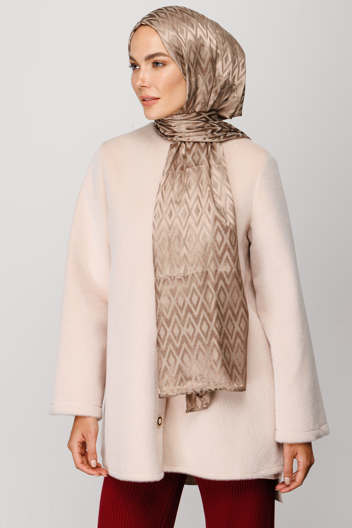 Karo Pattern Shiny Jacquard Shawl - Brown